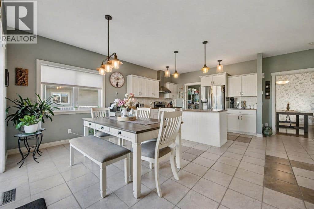 1718 High Park Drive NW - Photo 3 of 48, High River, Alberta