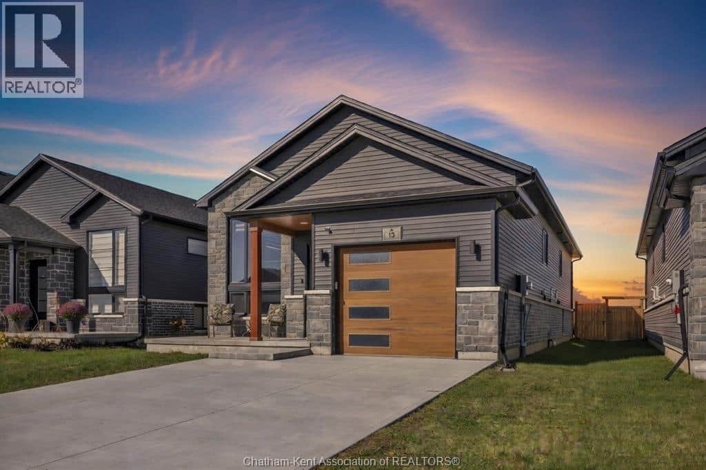 13 BAFFIN WAY - Photo 5 of 45, Chatham, Ontario