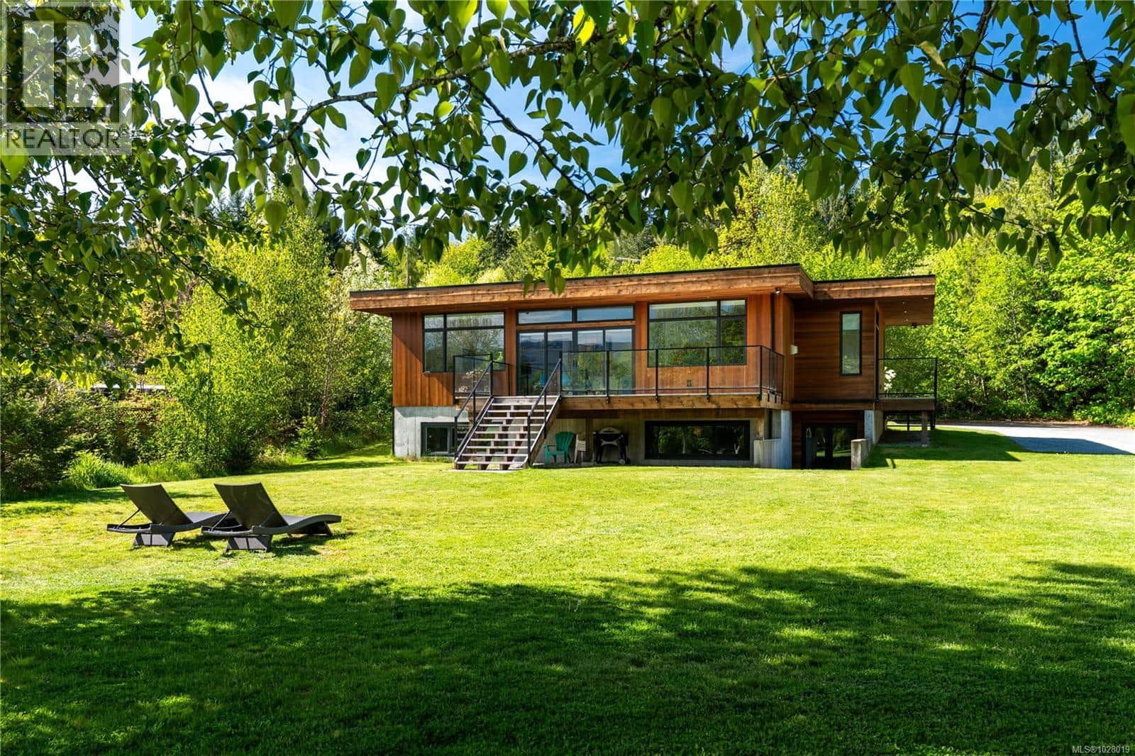 9905 Stin-Qua Rd - Photo 3 of 26, Honeymoon Bay, British Columbia