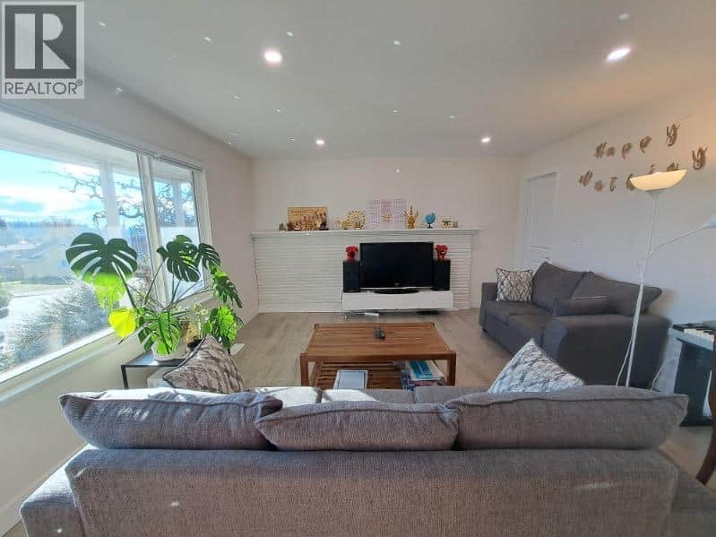 131 RICKMAN PLACE - Photo 2 of 20, New Westminster, British Columbia