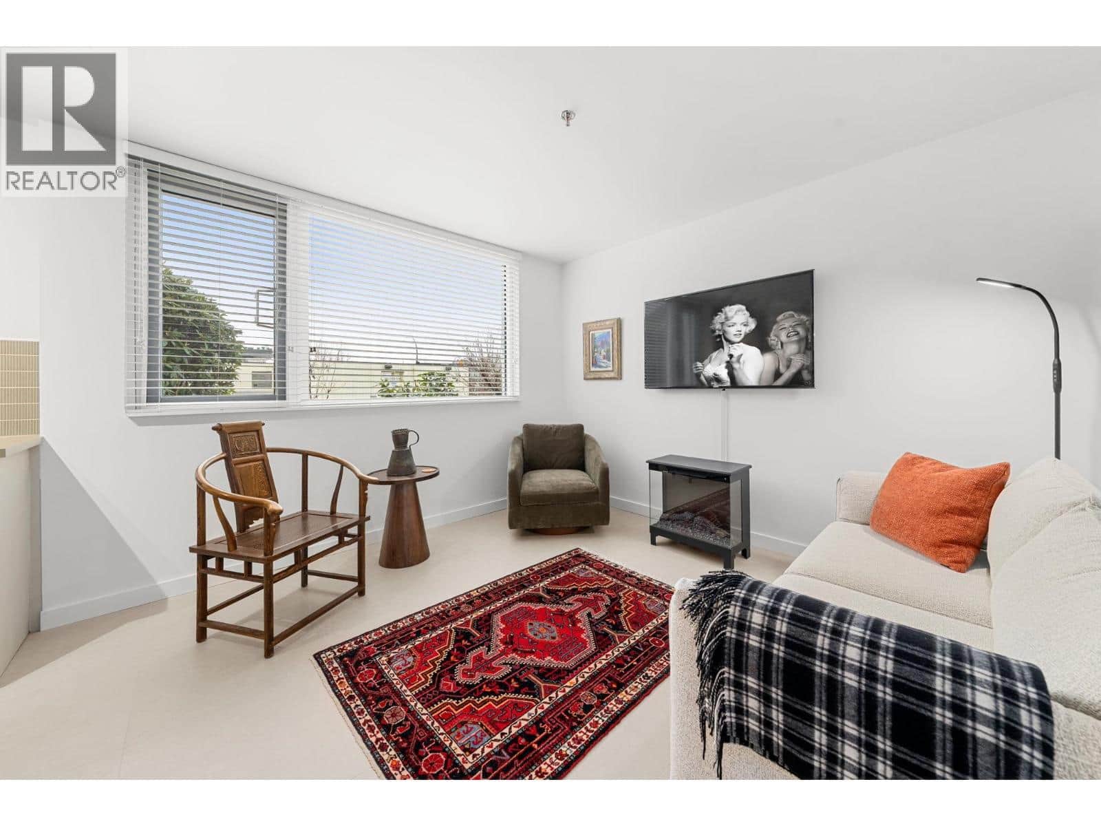 101A 460 14TH STREET - Photo 2 of 30, West Vancouver, British Columbia