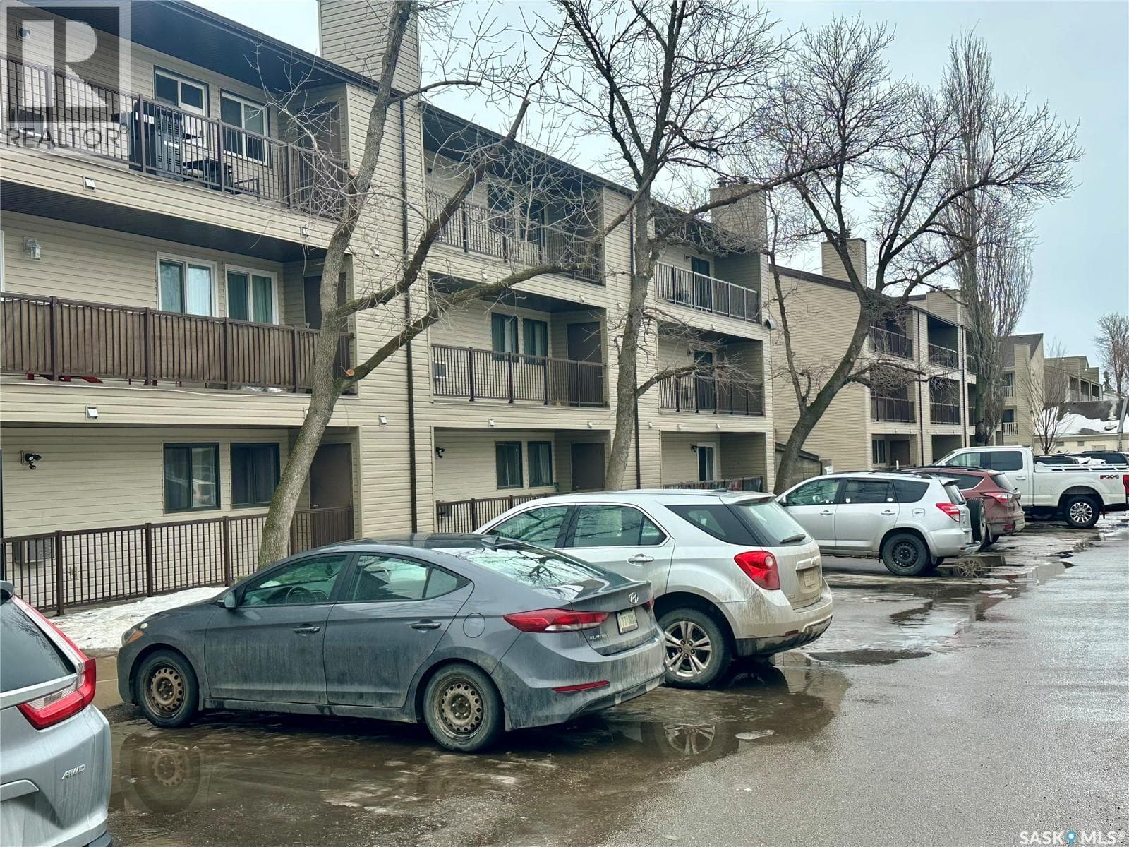 214B 4040 8th STREET E - Main photo, Saskatoon, Saskatchewan