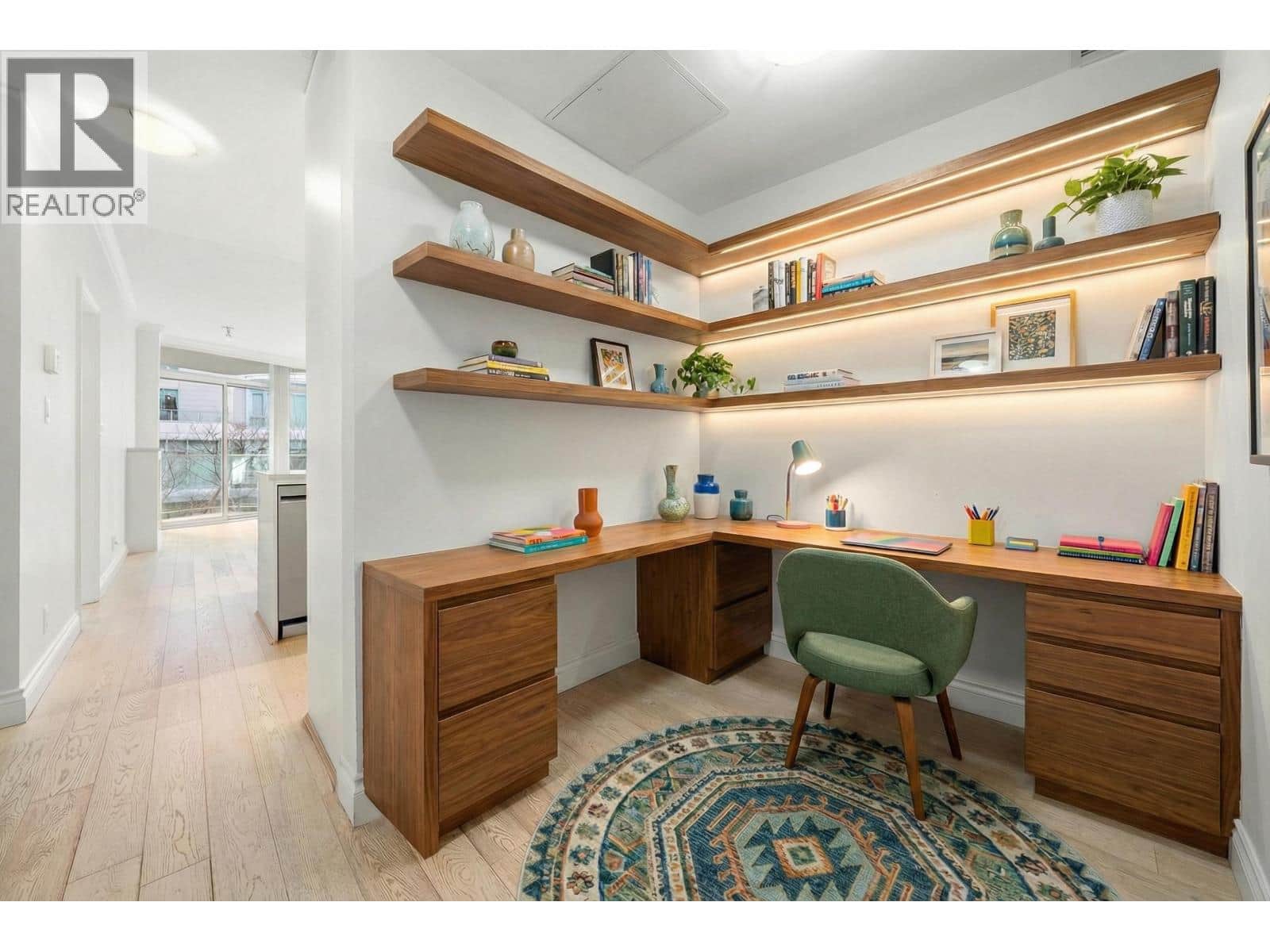 208 199 VICTORY SHIP WAY - Photo 5 of 33, North Vancouver, British Columbia