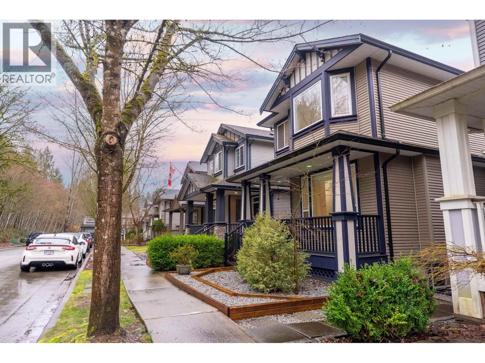 24222 103 AVENUE - Photo 3 of 40, Maple Ridge, British Columbia