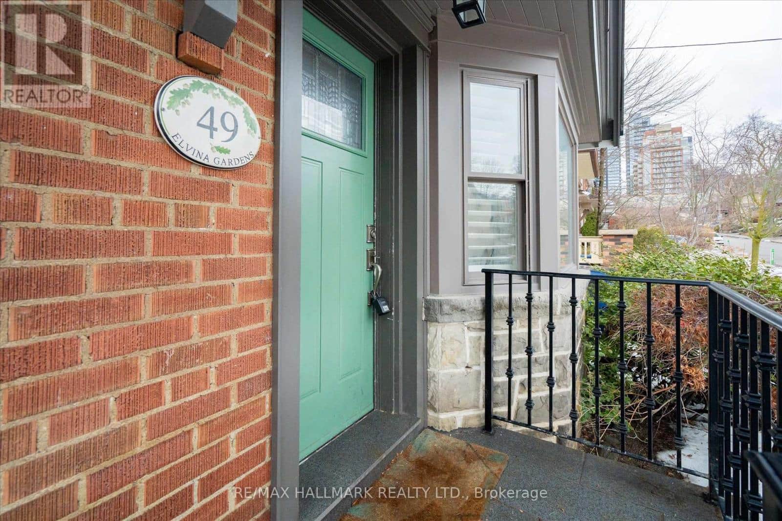 49 ELVINA GARDENS - Photo 5 of 32, Toronto (Mount Pleasant East), Ontario