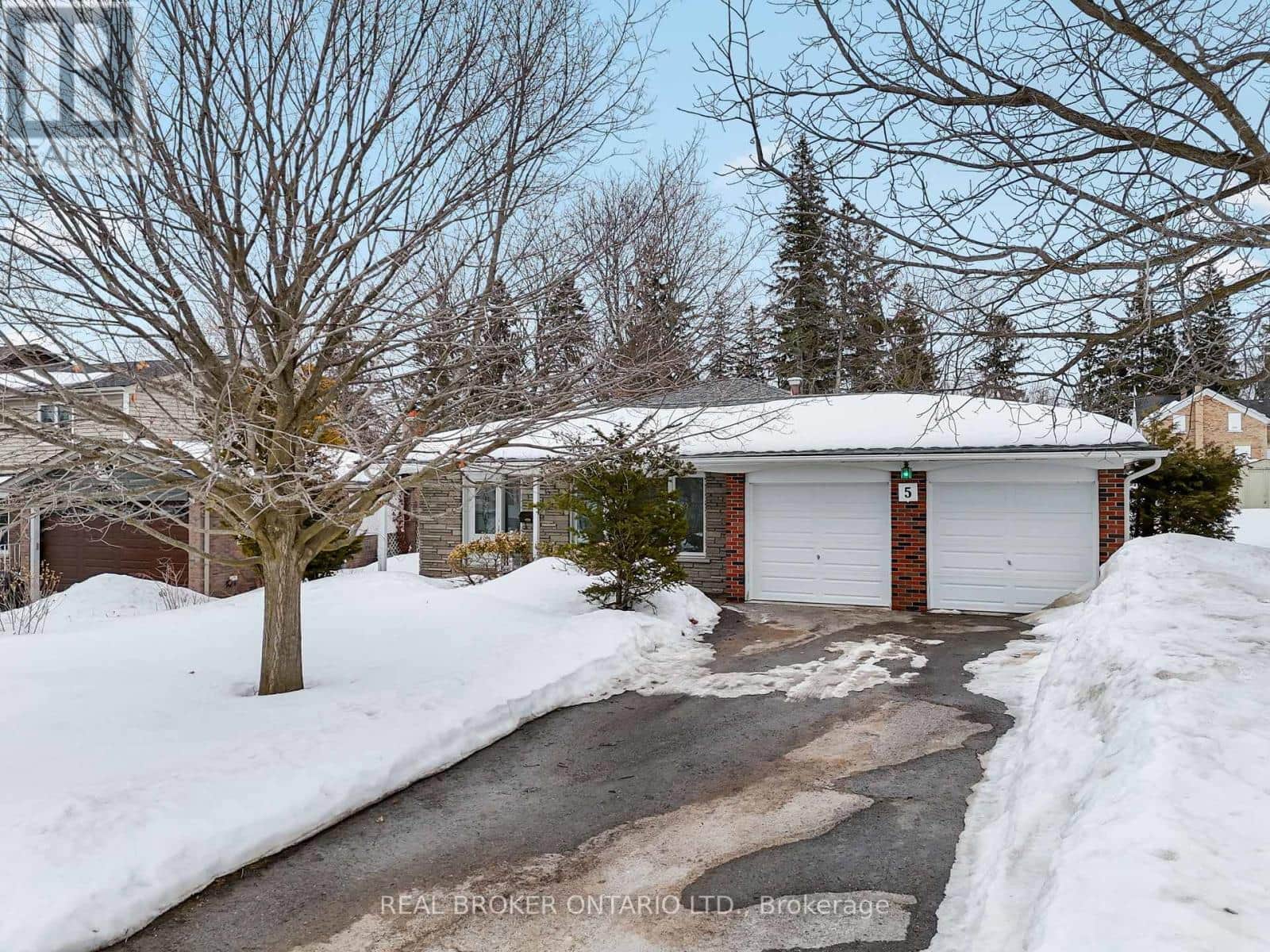 5 JOSEPH STREET - Photo 3 of 32, Uxbridge, Ontario