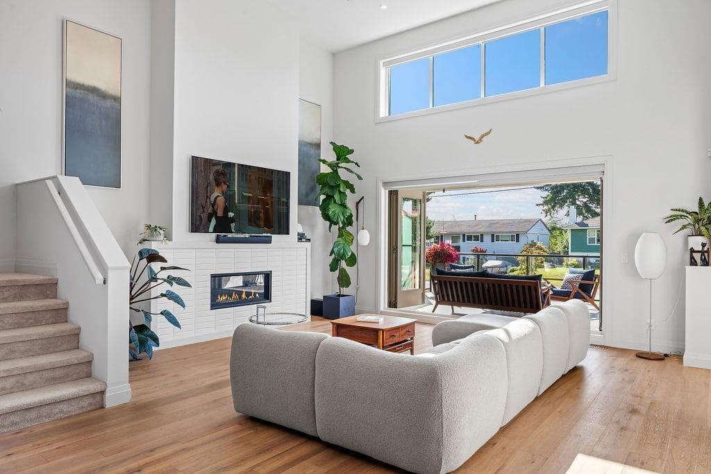 15541 OXENHAM AVENUE - Main photo, White Rock, British Columbia