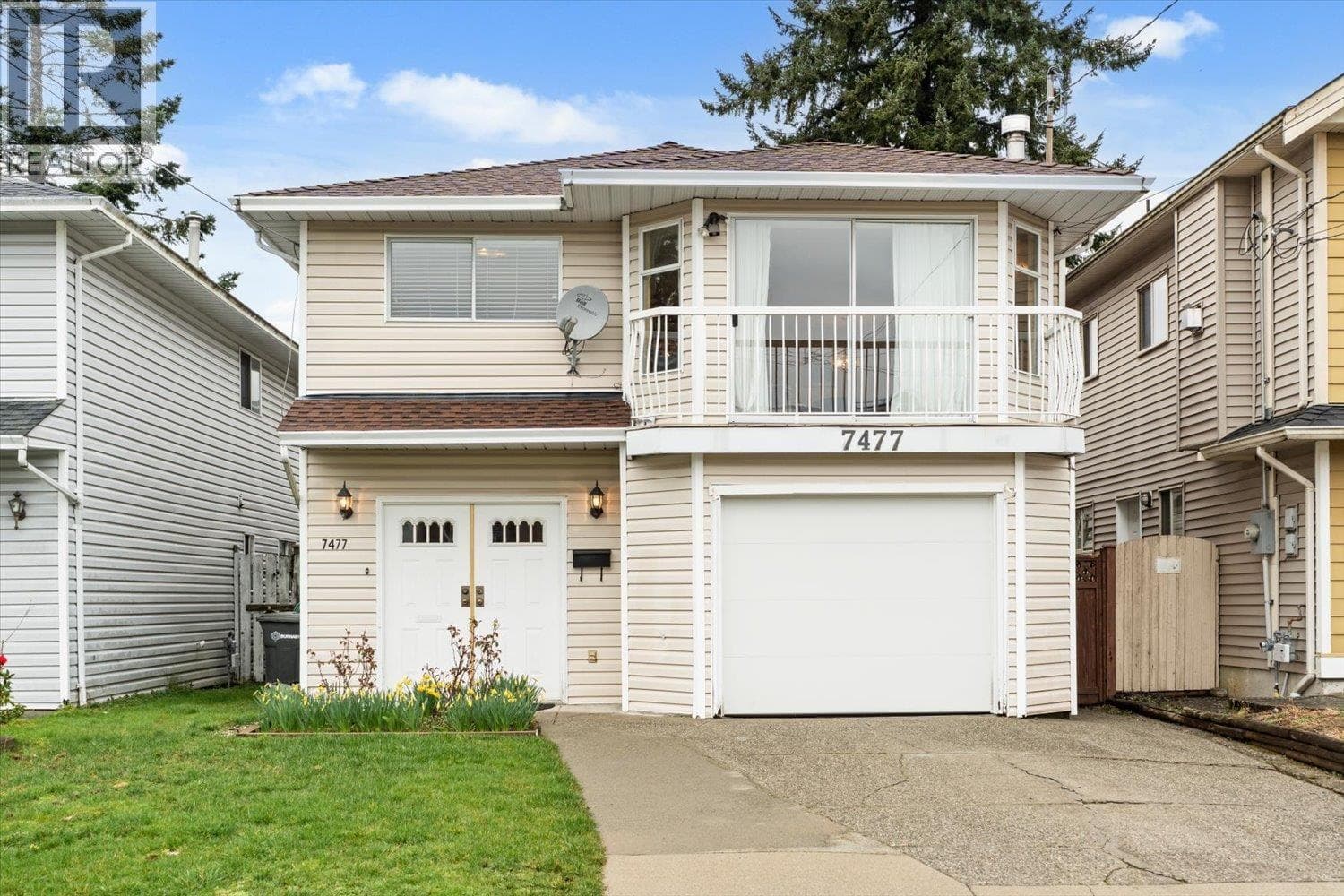 7477 19TH AVENUE - Main photo, Burnaby, British Columbia