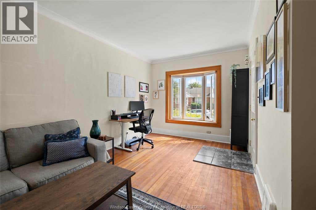 86 HANNA STREET East - Photo 4 of 27, Windsor, Ontario