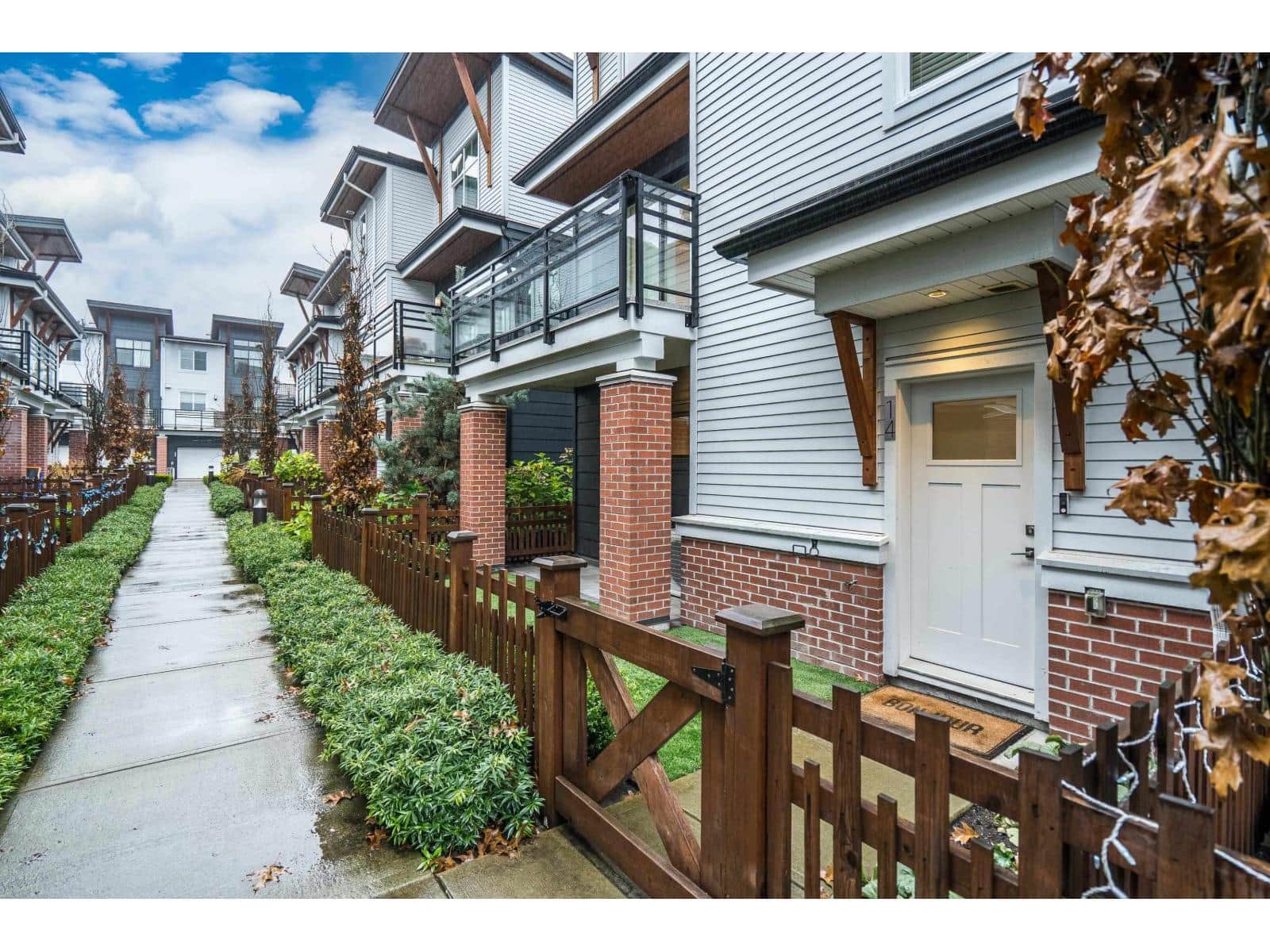 14 22128 48A AVENUE - Photo 4 of 34, Langley, British Columbia