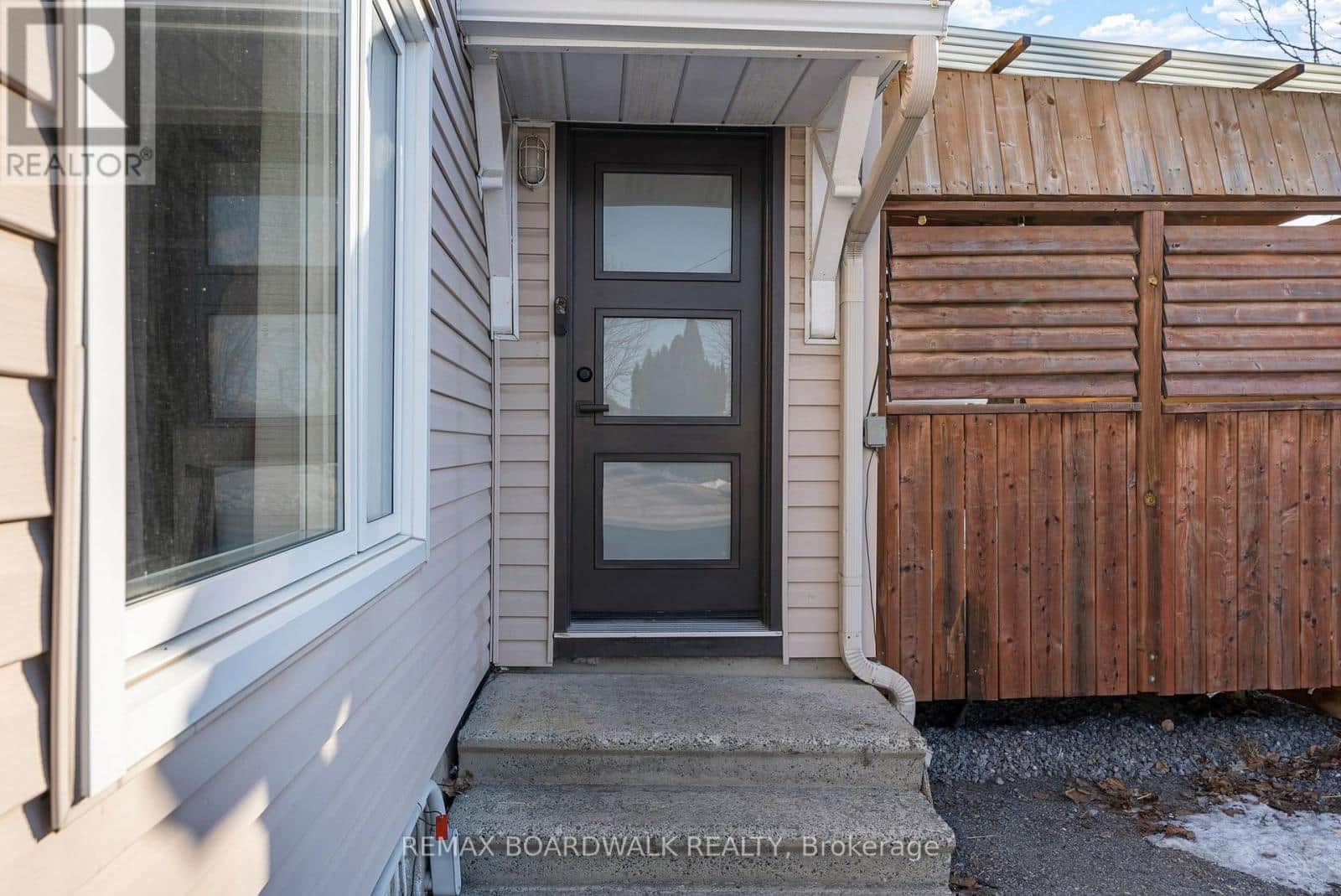 36 MAIN STREET - Photo 3 of 43, North Stormont, Ontario