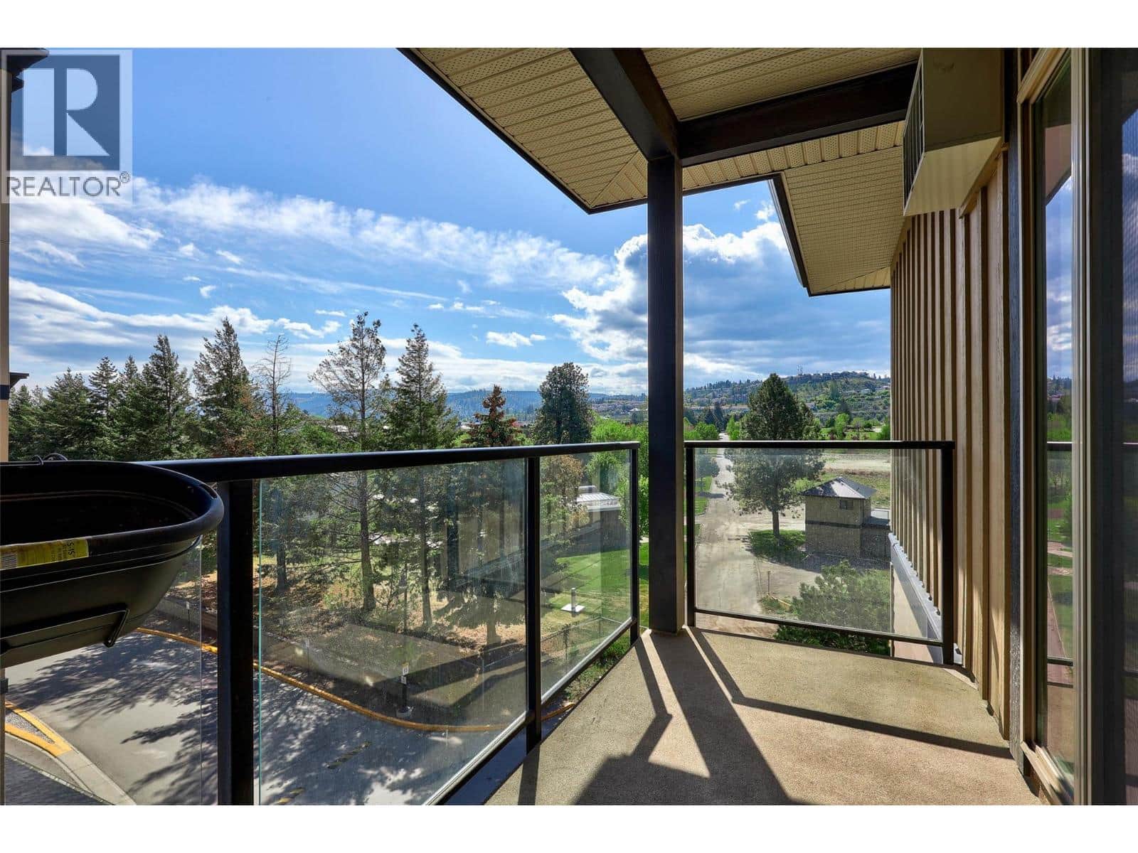 775 MCGILL Road Unit# 408 - Photo 2 of 25, Kamloops, British Columbia