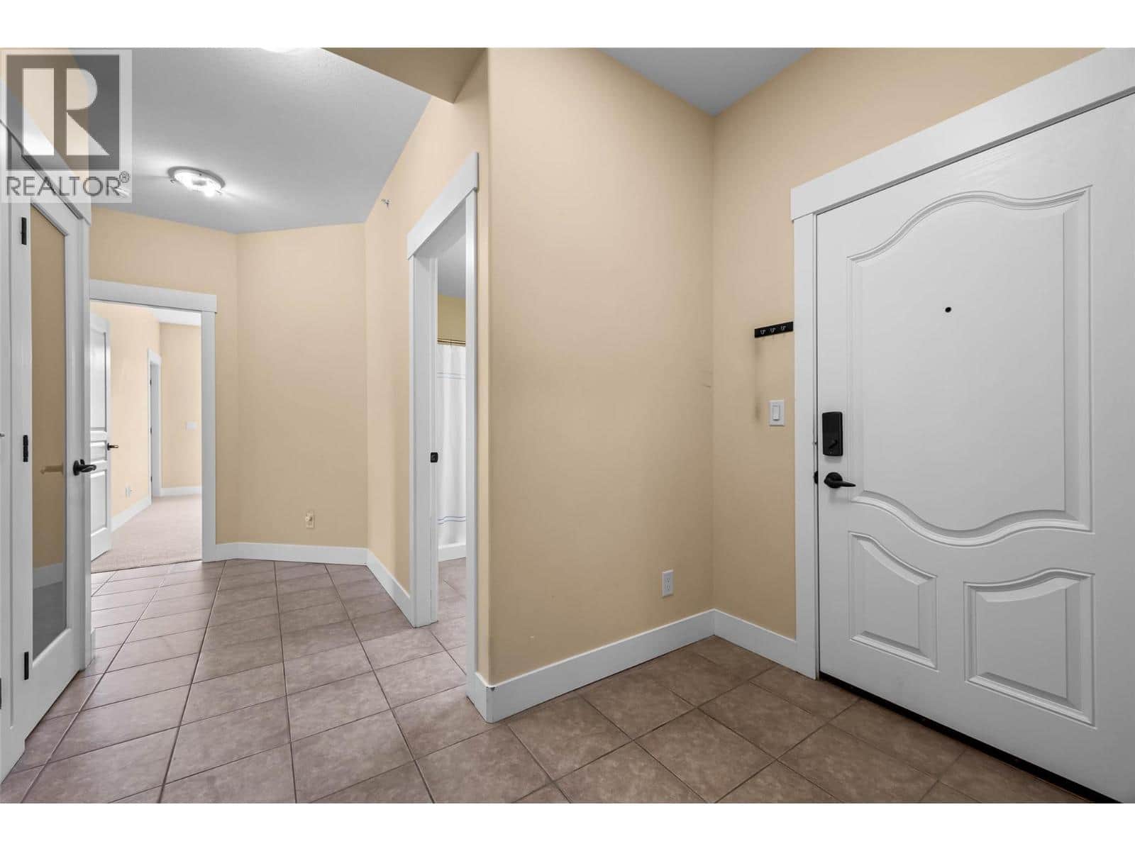 775 MCGILL Road Unit# 408 - Photo 3 of 25, Kamloops, British Columbia