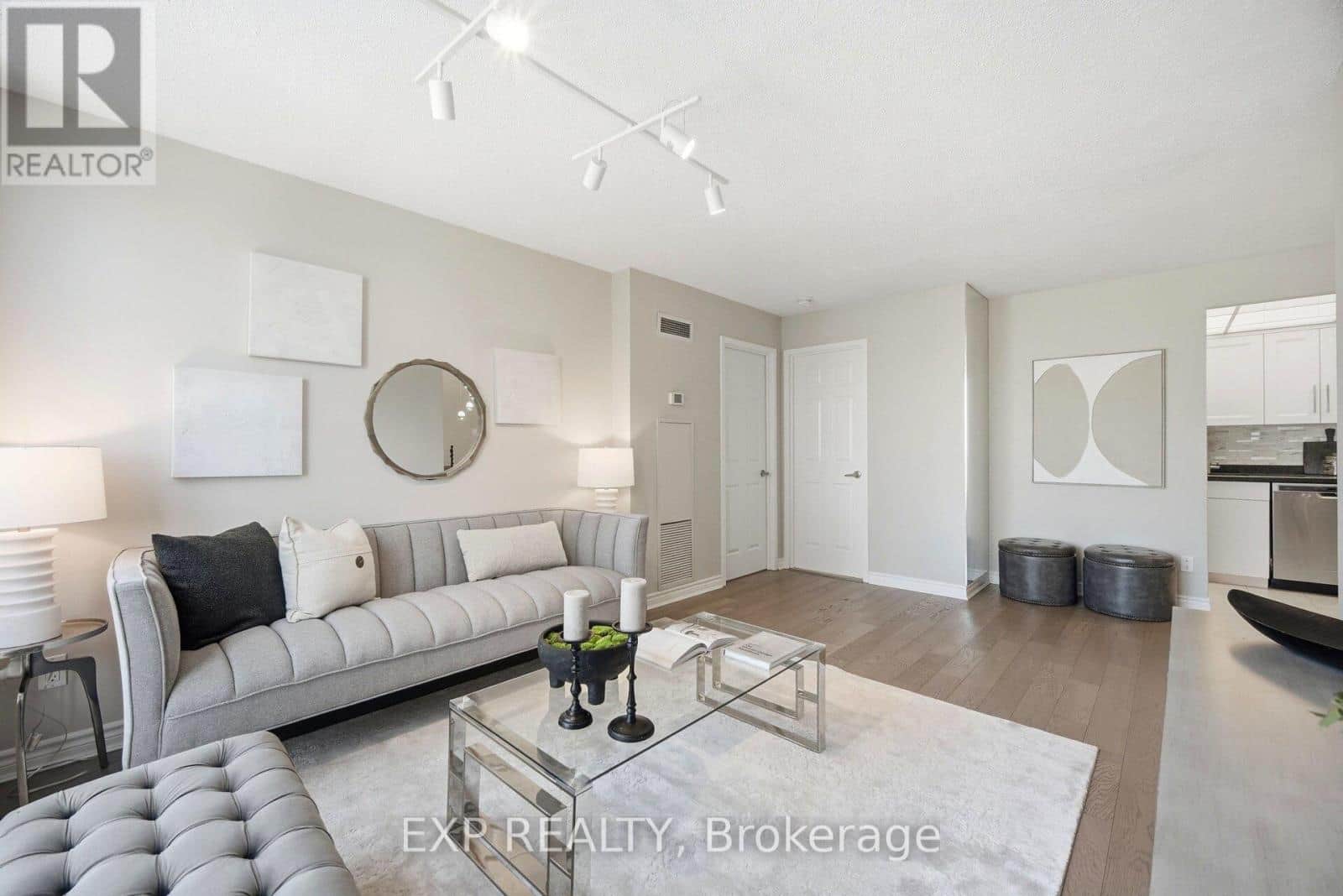 1106 - 40 SCOLLARD STREET - Photo 5 of 24, Toronto (Annex), Ontario