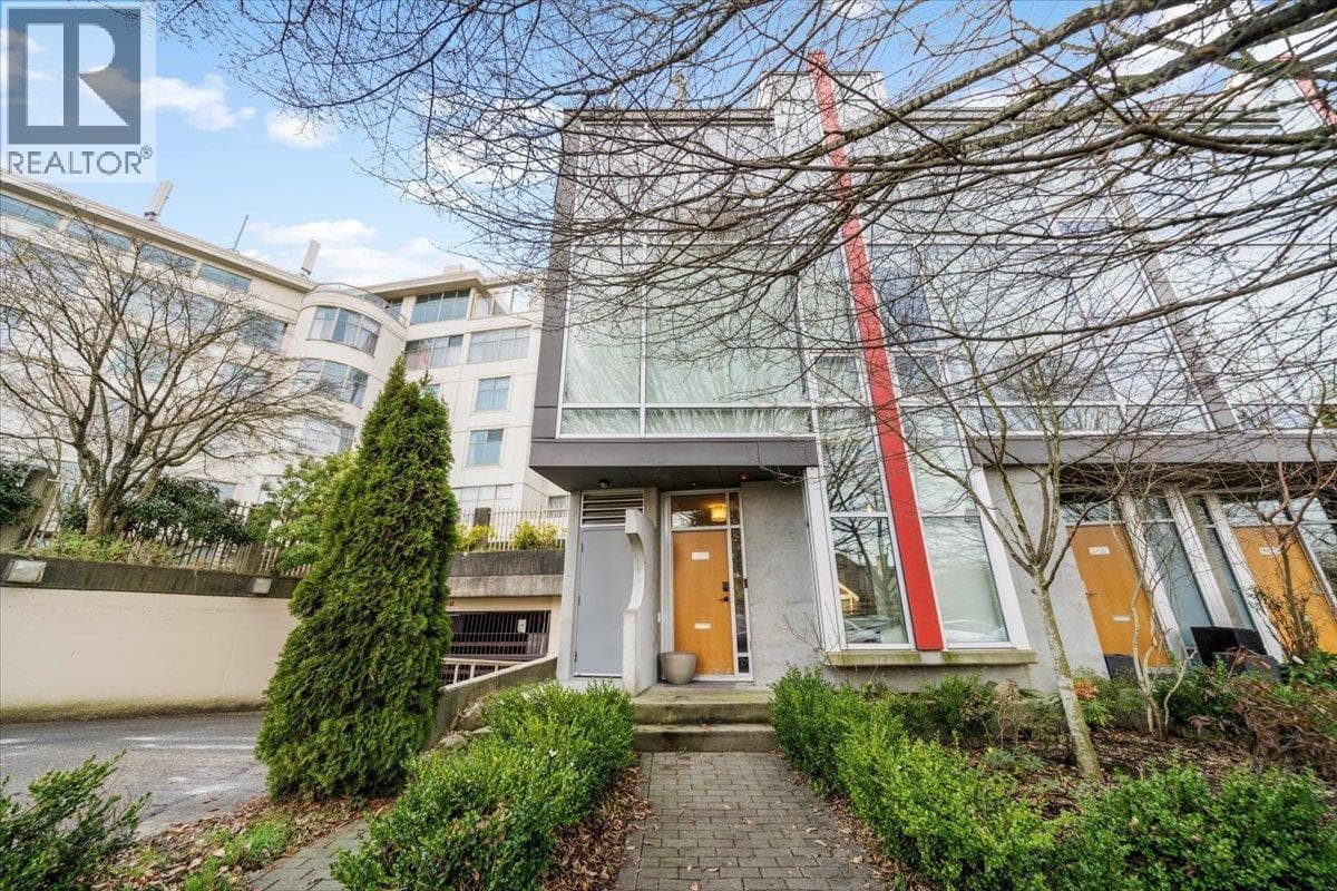 3485 VICTORIA DRIVE - Main photo, Vancouver, British Columbia