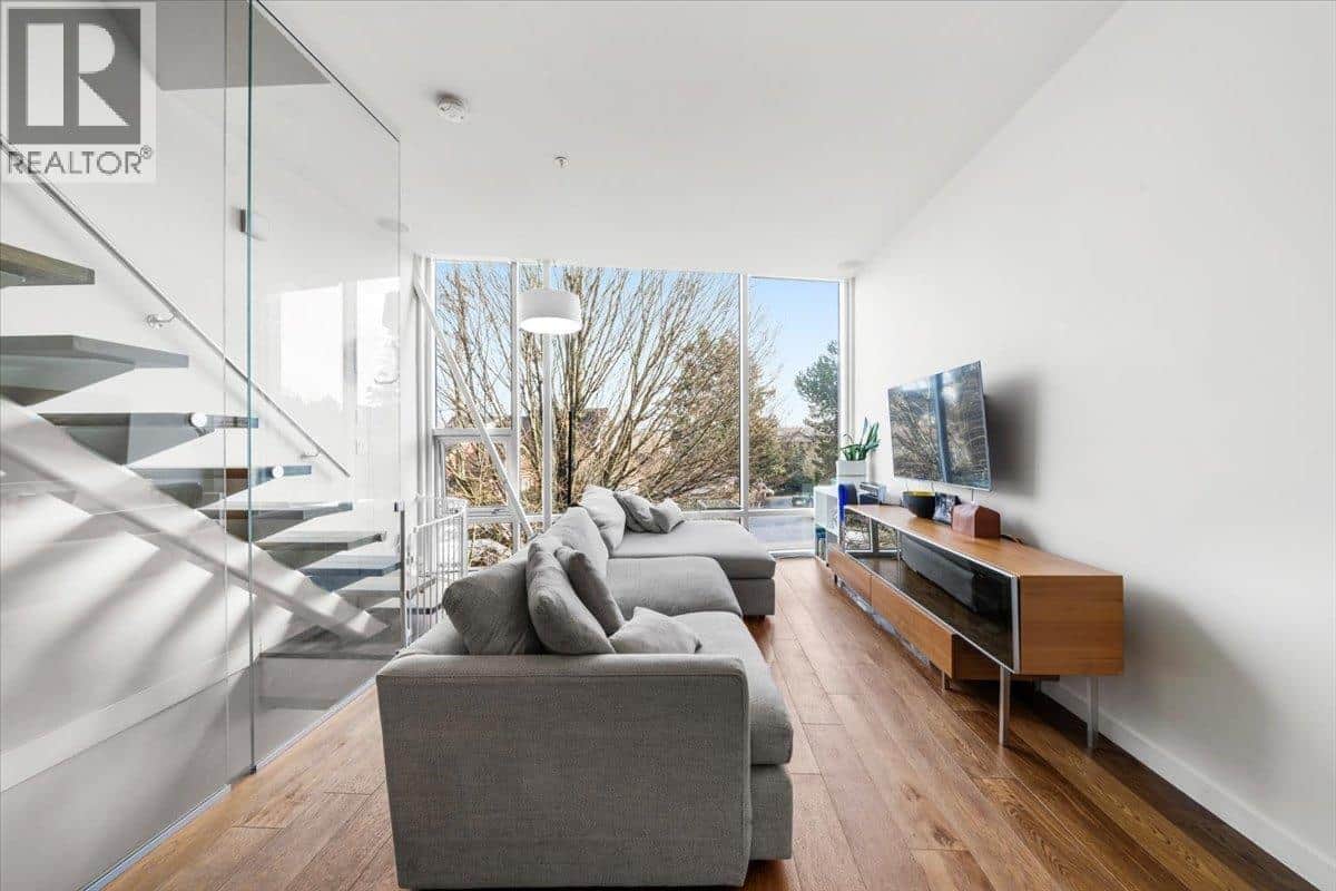 3485 VICTORIA DRIVE - Photo 4 of 24, Vancouver, British Columbia