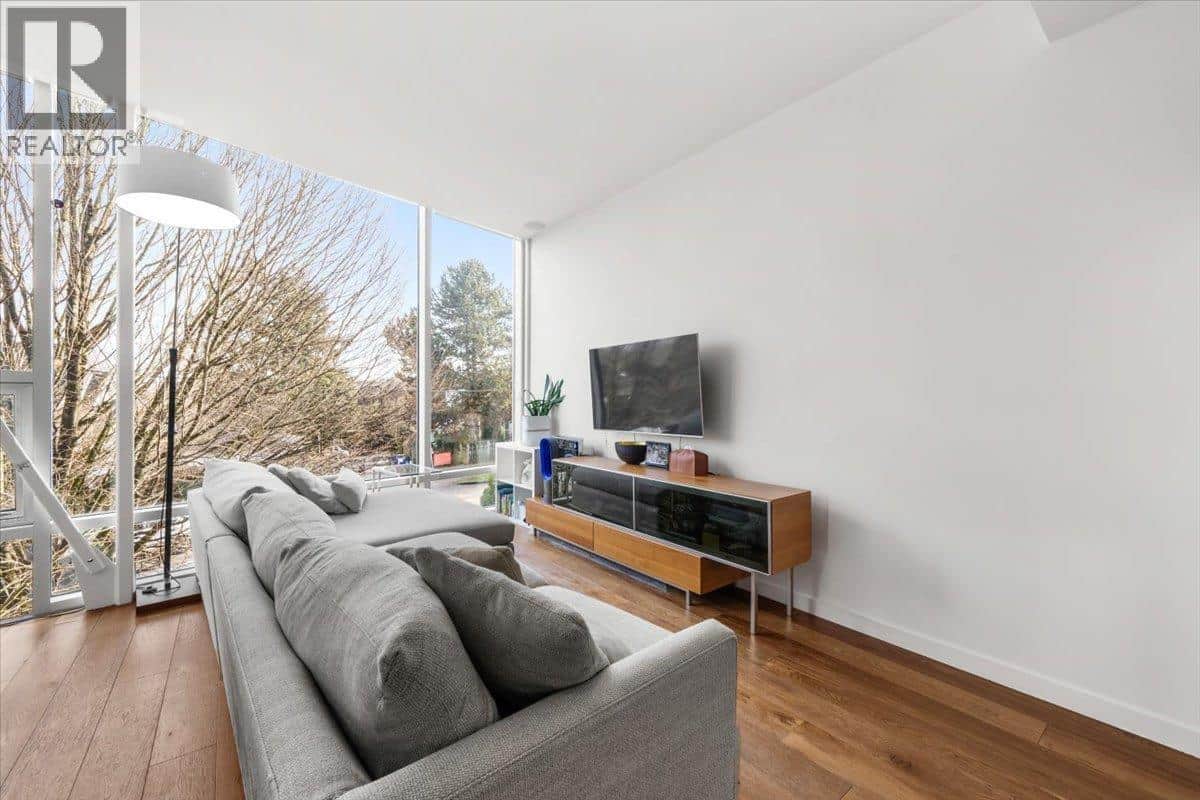 3485 VICTORIA DRIVE - Photo 5 of 24, Vancouver, British Columbia