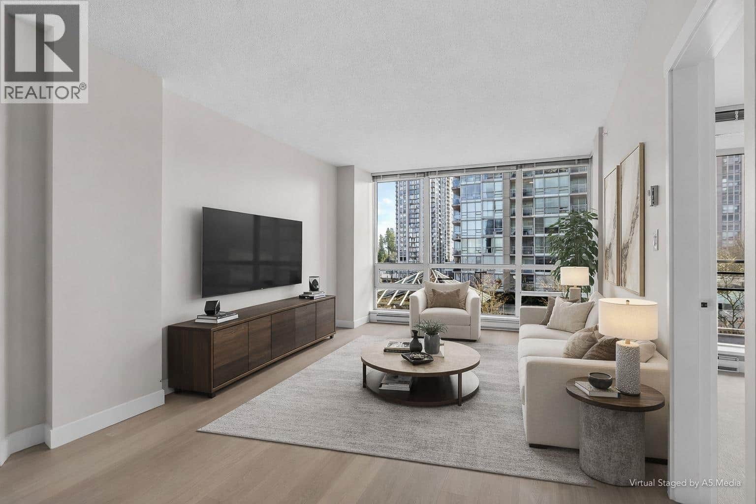 706 2968 GLEN DRIVE - Photo 2 of 34, Coquitlam, British Columbia