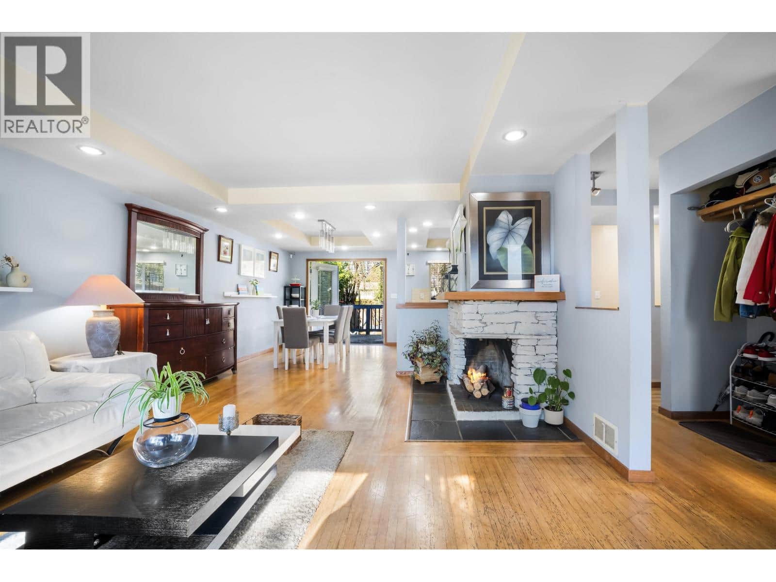 521 BROOKMERE AVENUE - Photo 5 of 34, Coquitlam, British Columbia