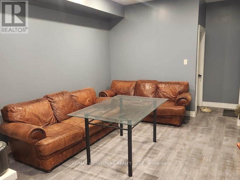 2 - 498 MAIN STREET E - Photo 4 of 9, Hamilton (Stinson), Ontario