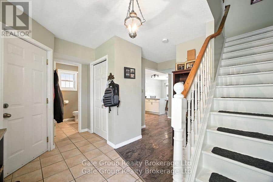 1030 PEARSON DRIVE - Photo 4 of 32, Woodstock (Woodstock - North), Ontario