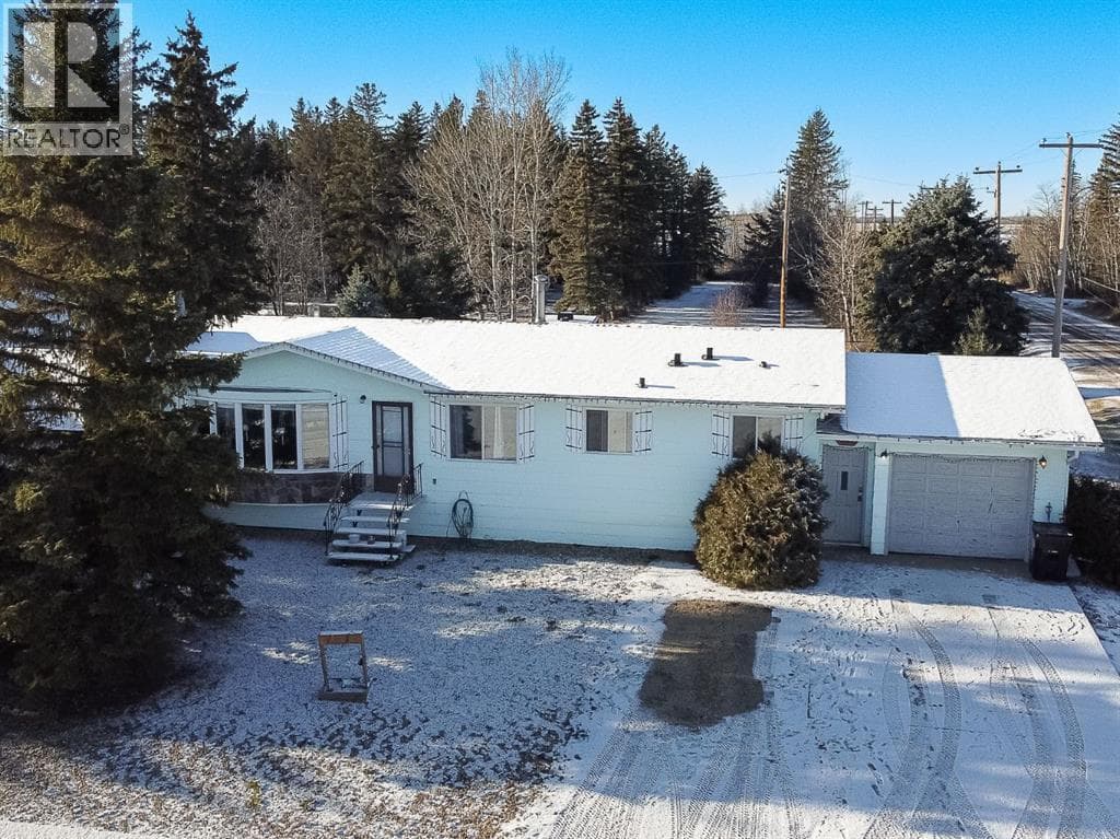 5124 49 Street - Main photo, Girouxville, Alberta