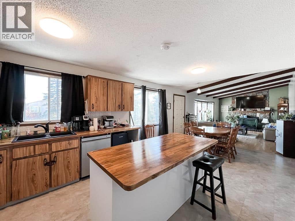 5124 49 Street - Photo 2 of 36, Girouxville, Alberta