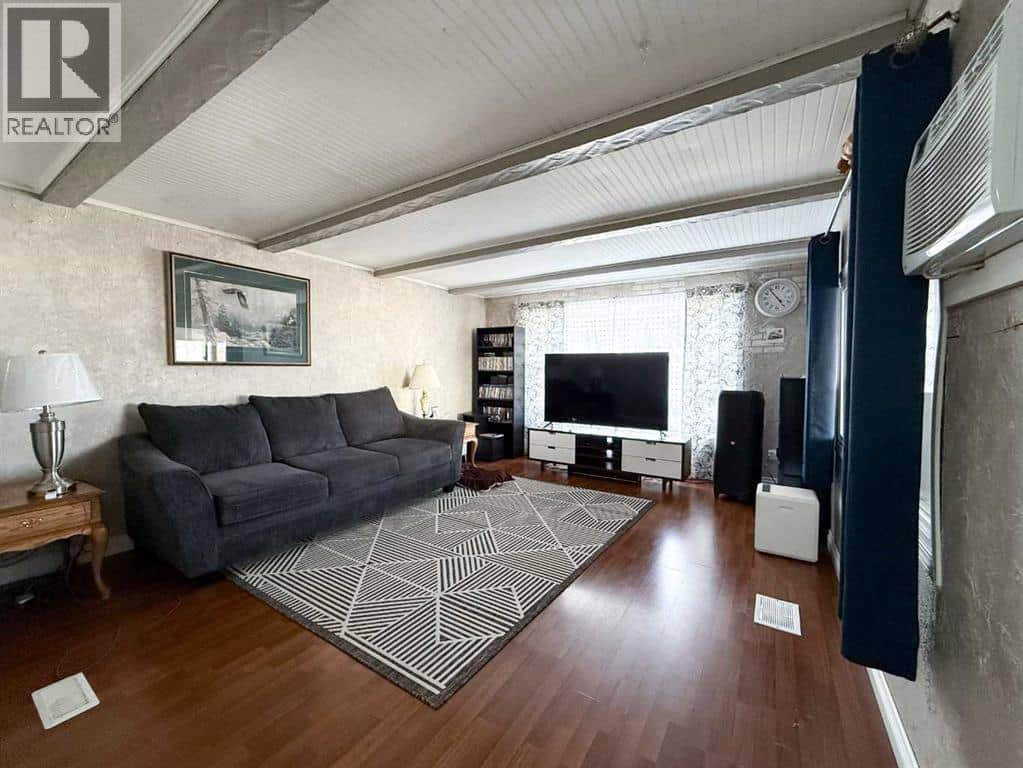 346, 133 Jarvis Street - Photo 2 of 16, Hinton, Alberta