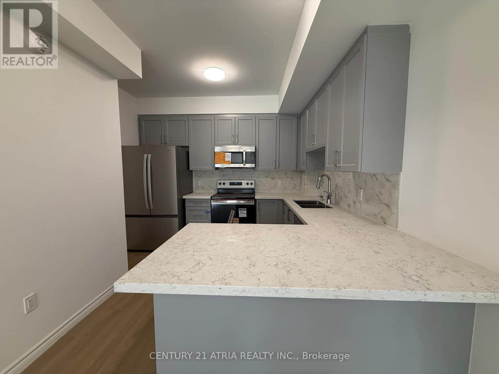 11 - 2 SLESSOR BOULEVARD - Photo 5 of 21, Grimsby (Grimsby West), Ontario