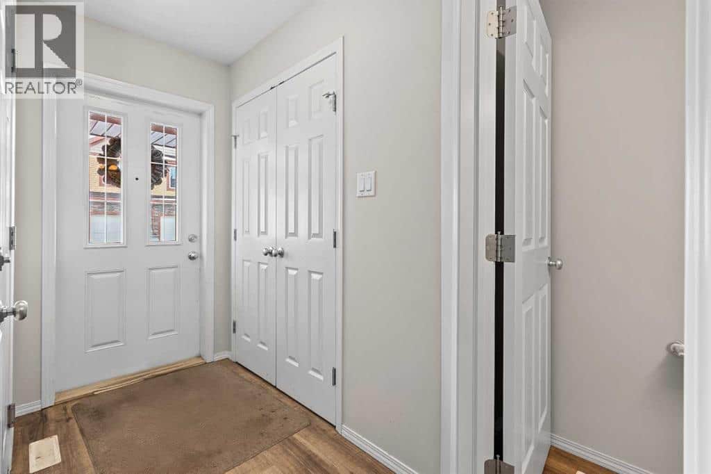 7, 1407 53 Avenue - Photo 5 of 32, Lloydminster, Alberta