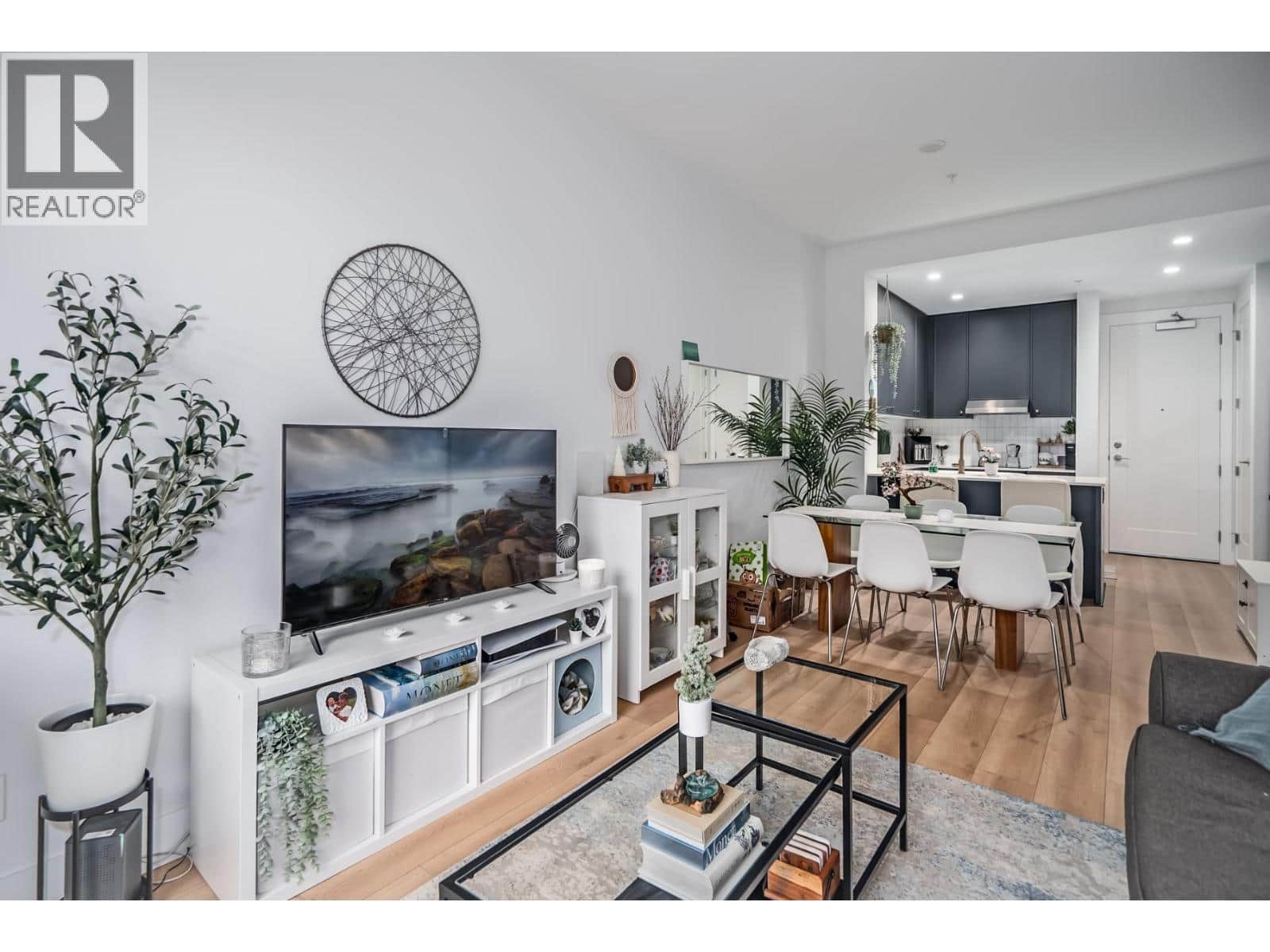 213 708 EDGAR AVENUE - Photo 5 of 32, Coquitlam, British Columbia