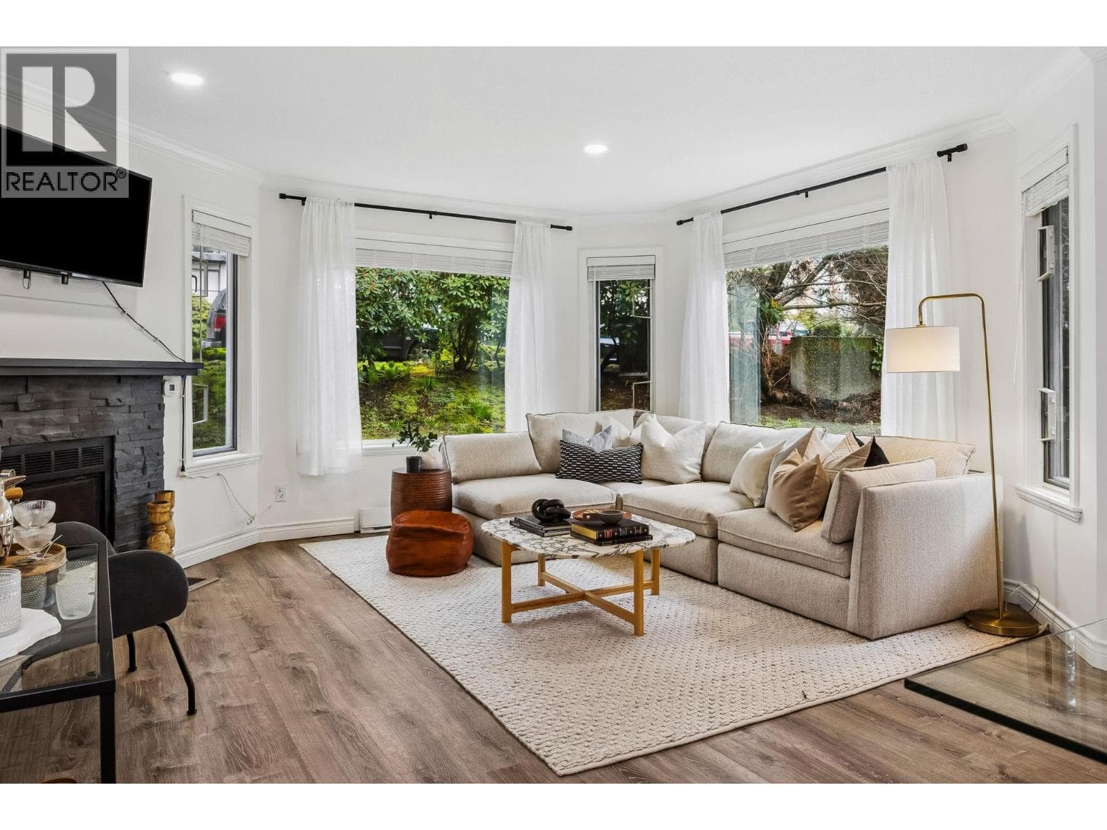 107 175 W 4TH STREET - Main photo, North Vancouver, British Columbia