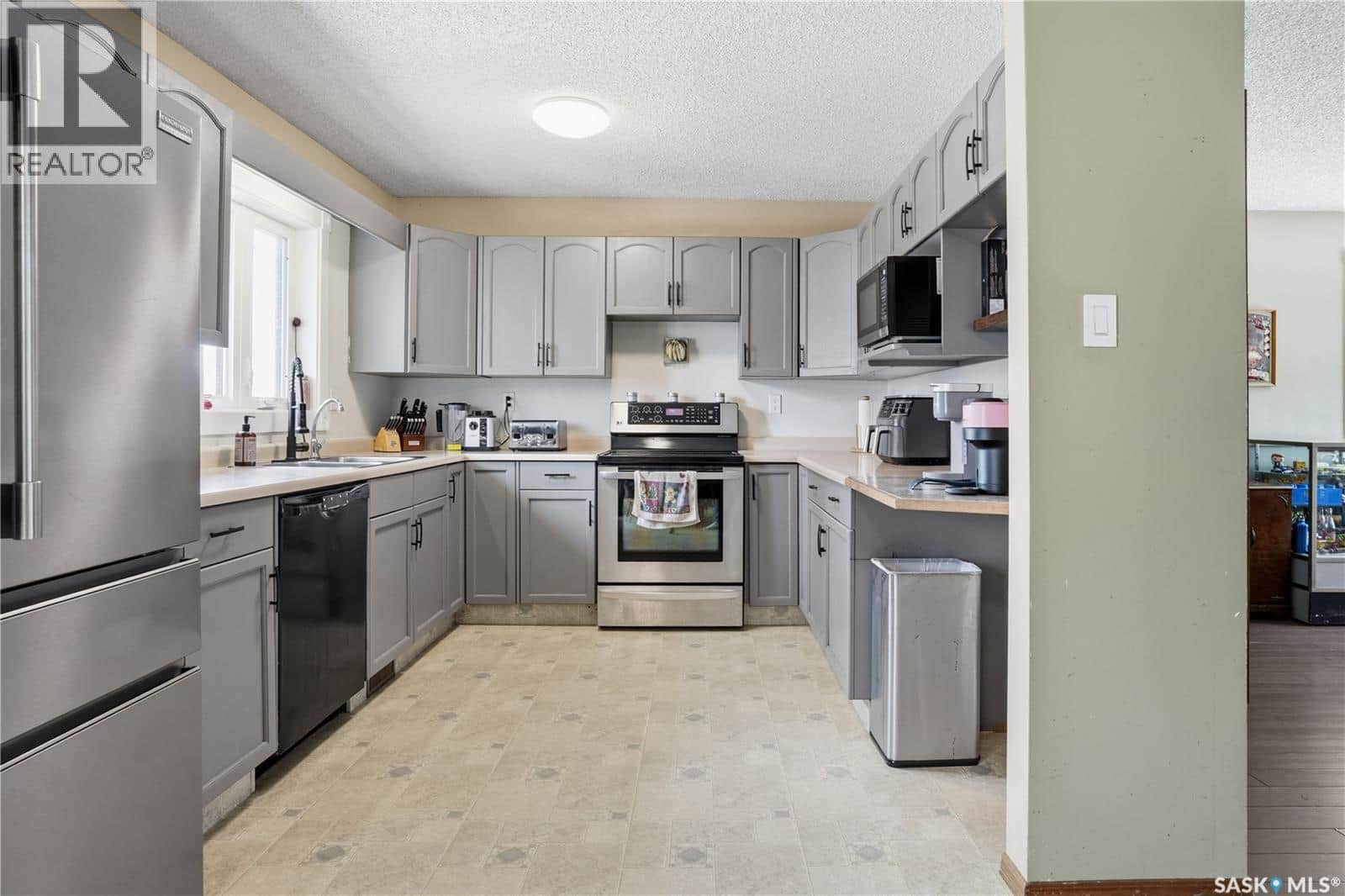 6202 WELLBAND DRIVE - Photo 5 of 36, Regina, Saskatchewan