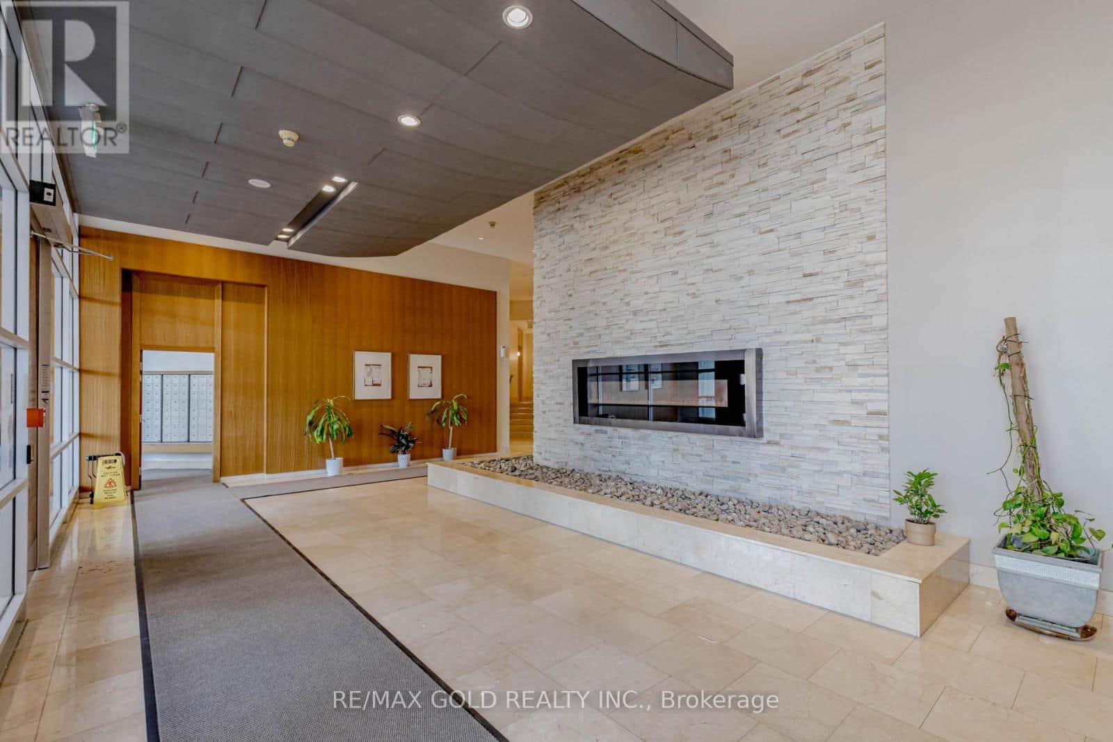 1106 - 220 BURNHAMTHORPE ROAD W - Photo 5 of 50, Mississauga (City Centre), Ontario