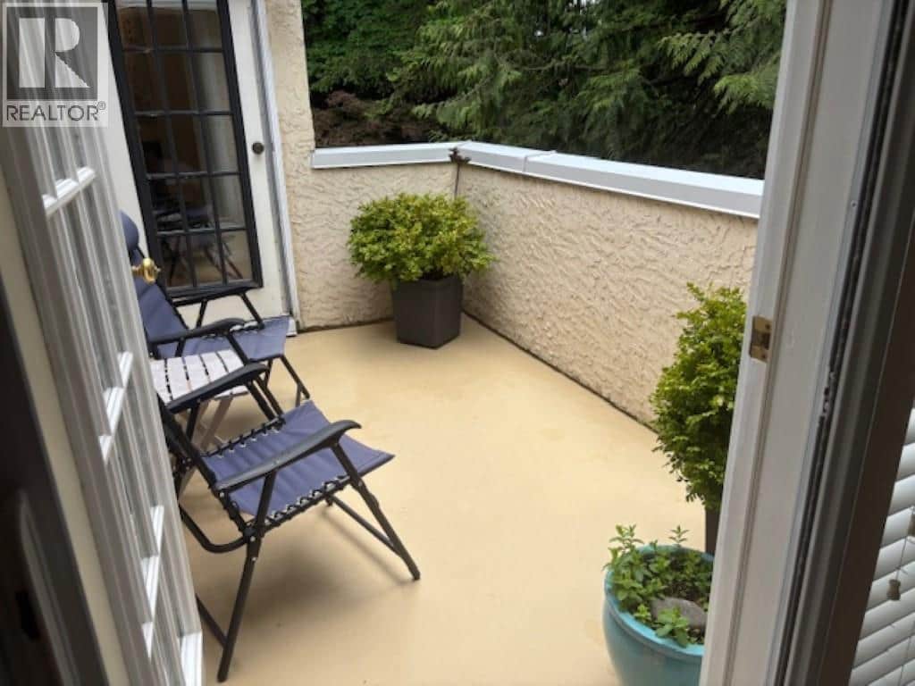 327 1441 GARDEN PLACE - Photo 2 of 14, Delta, British Columbia