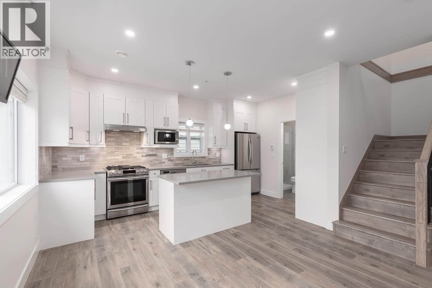 2255 E 35TH AVENUE - Photo 5 of 31, Vancouver, British Columbia