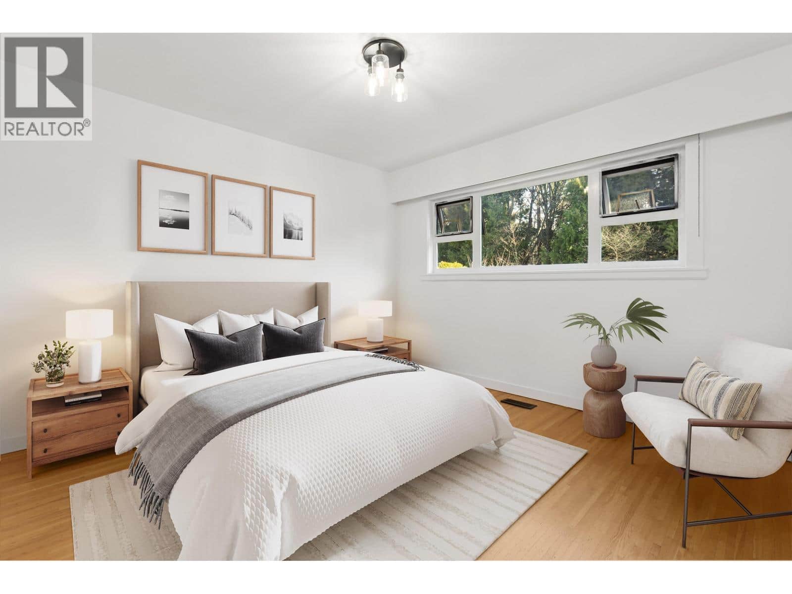 7477 VIVIAN DRIVE - Photo 5 of 20, Vancouver, British Columbia