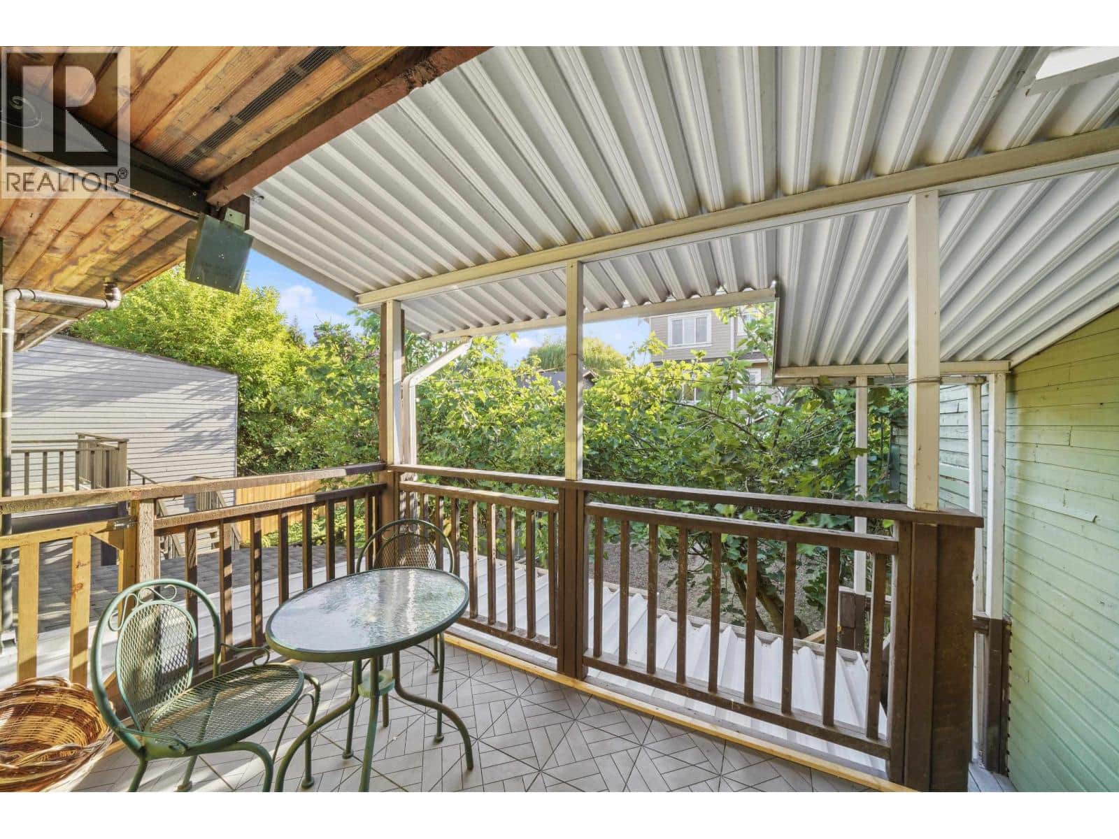 567 CLARE AVENUE - Photo 4 of 27, Burnaby, British Columbia