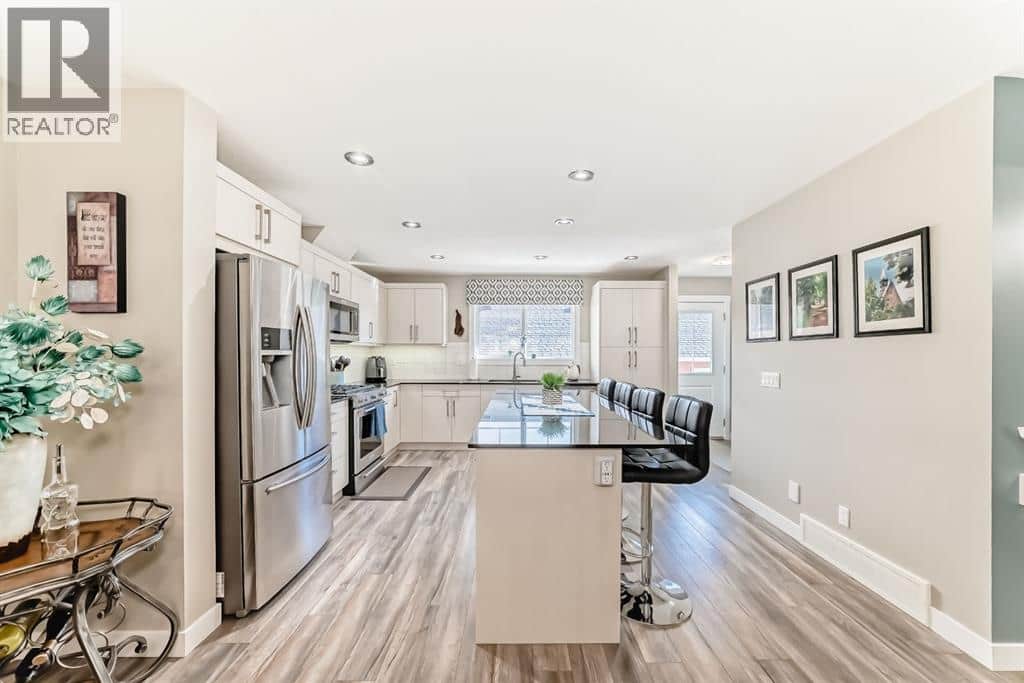 91 Baysprings Terrace - Photo 4 of 40, Airdrie, Alberta