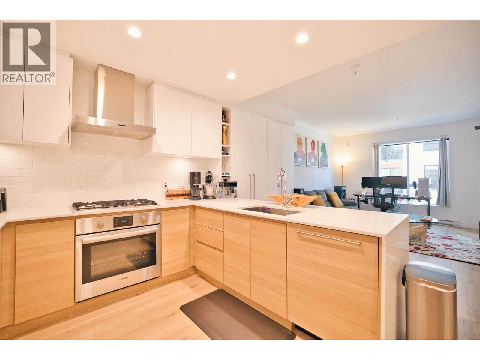 308 3131 MURRAY STREET - Photo 3 of 16, Port Moody, British Columbia