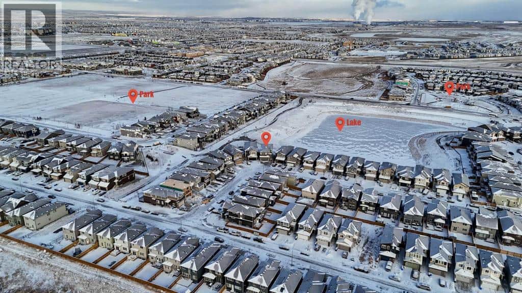 47 Corner Meadows Row NE - Photo 4 of 50, Calgary, Alberta