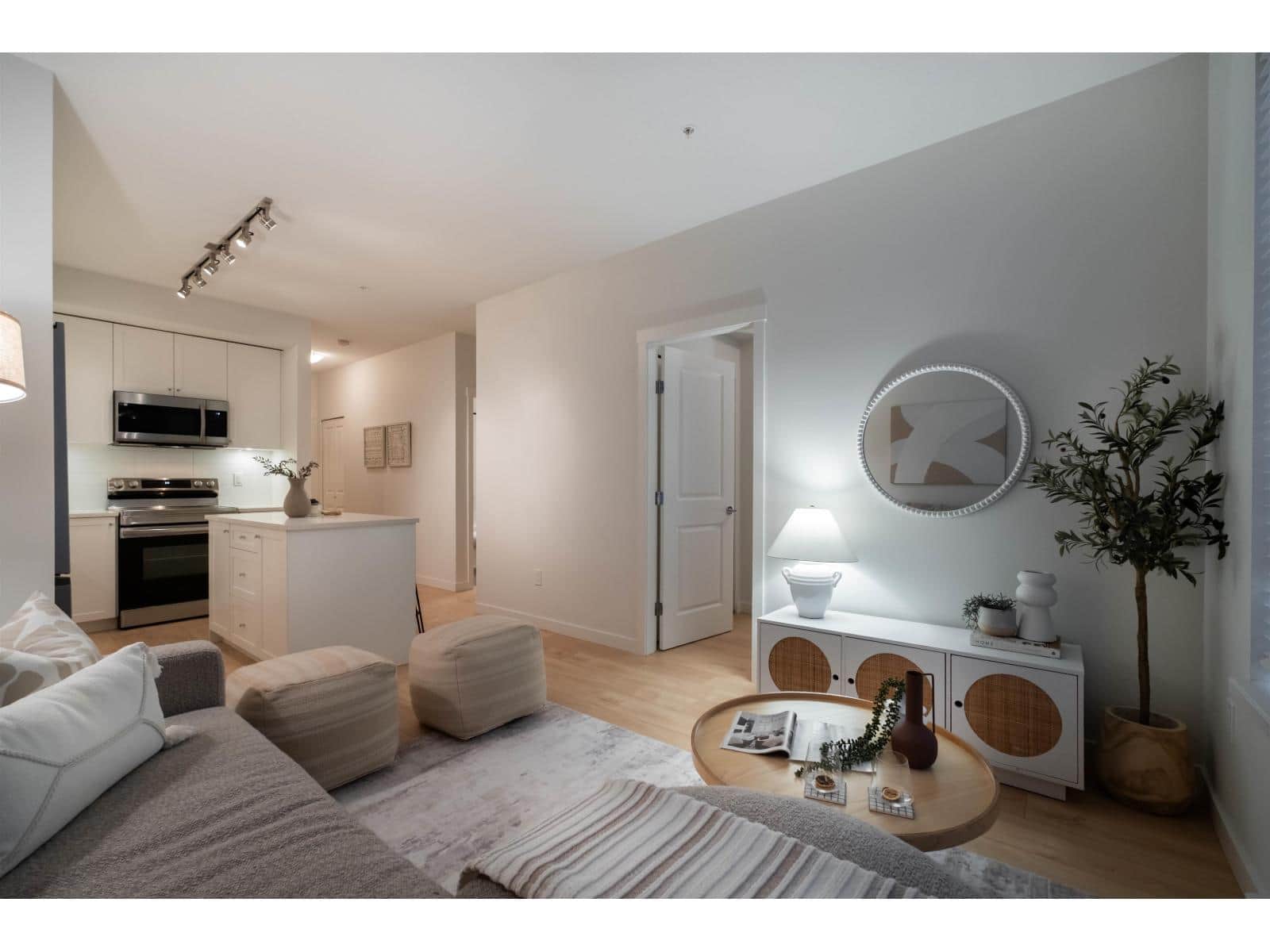 113 15858 FRASER HIGHWAY - Photo 2 of 18, Surrey, British Columbia