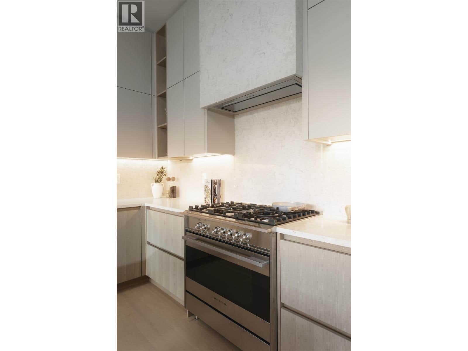 2136 E 10TH AVENUE - Photo 5 of 31, Vancouver, British Columbia