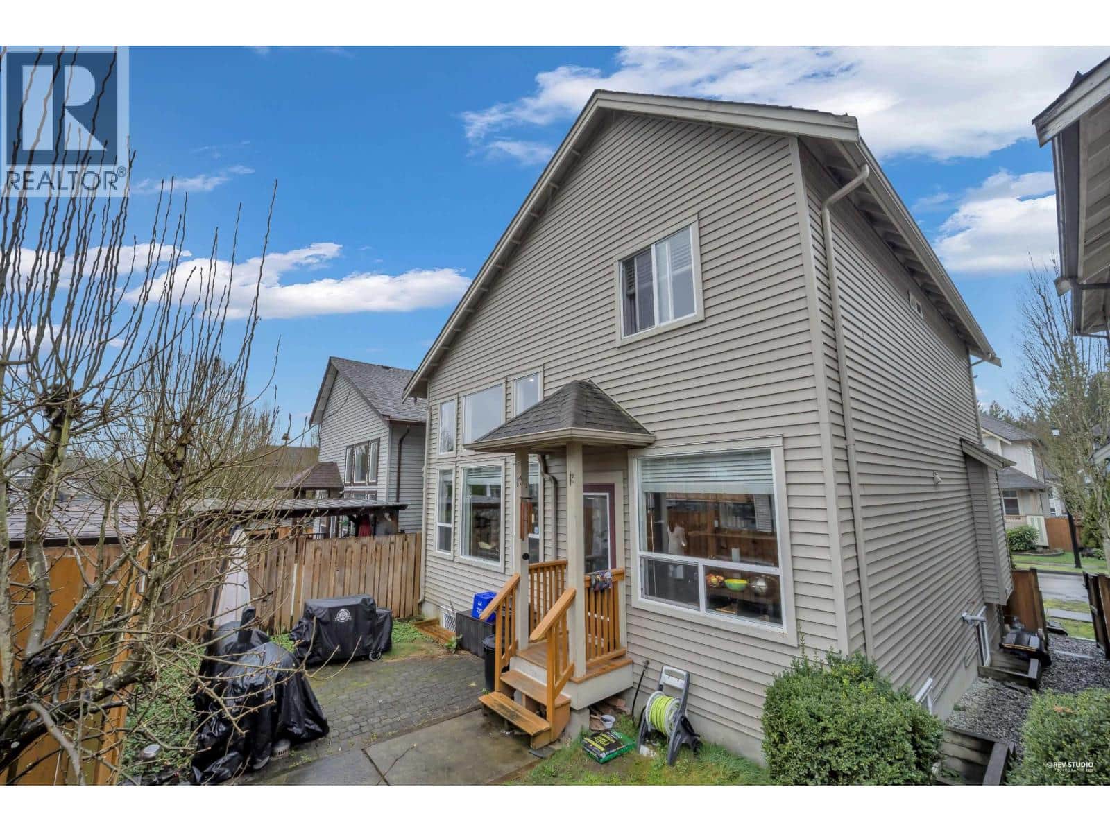 10328 243A STREET - Photo 2 of 8, Maple Ridge, British Columbia