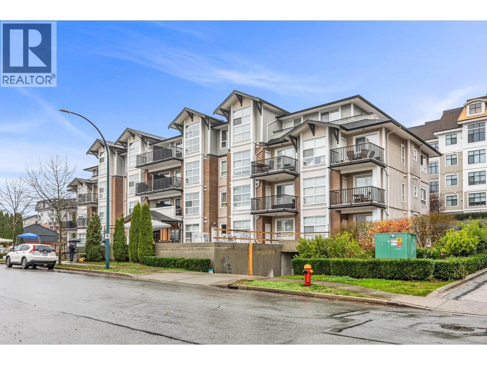 403 827 RODERICK AVENUE - Photo 2 of 23, Coquitlam, British Columbia