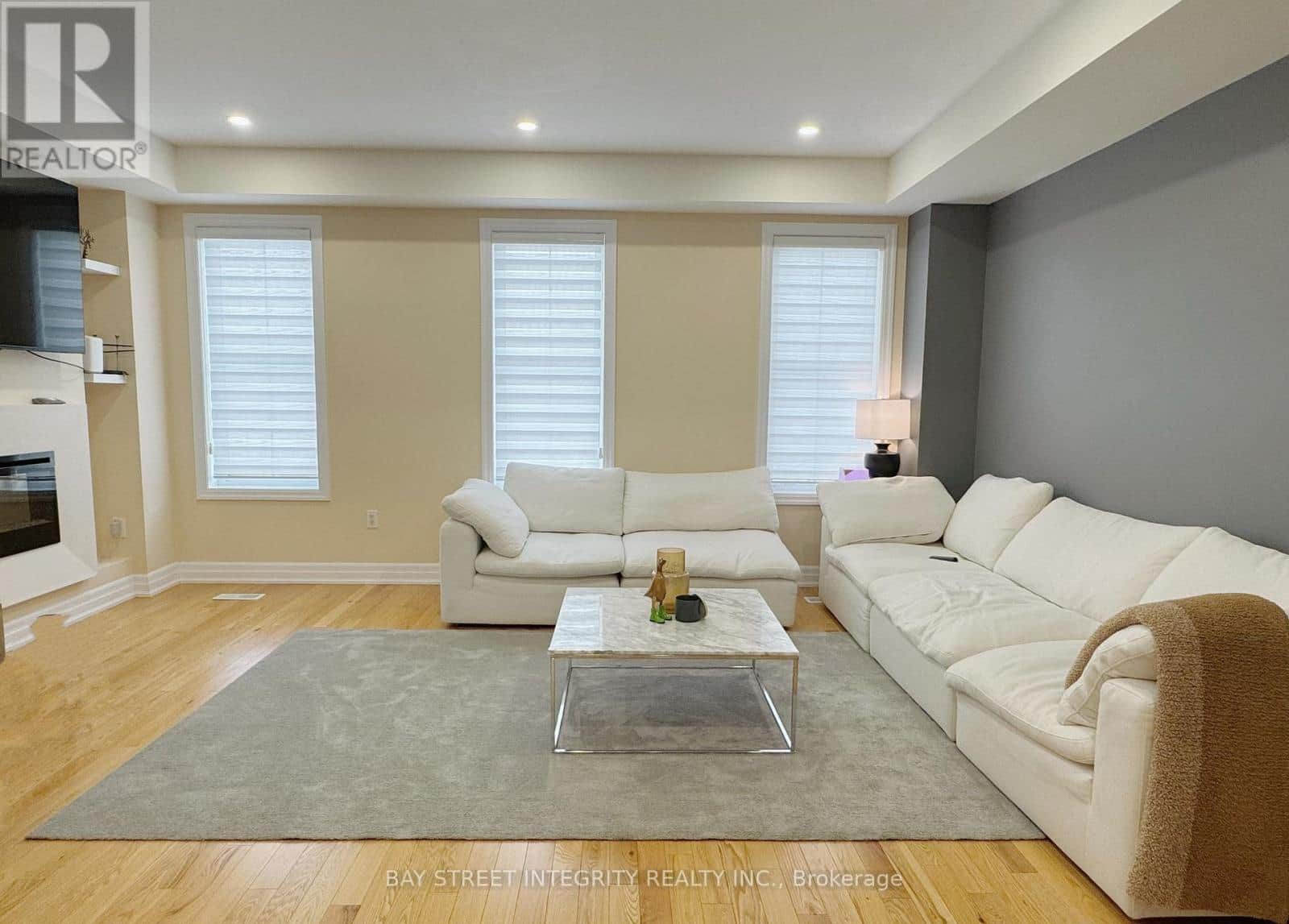 7 - 2267 MAJOR MACKENZIE DRIVE W - Photo 2 of 19, Vaughan (Maple), Ontario