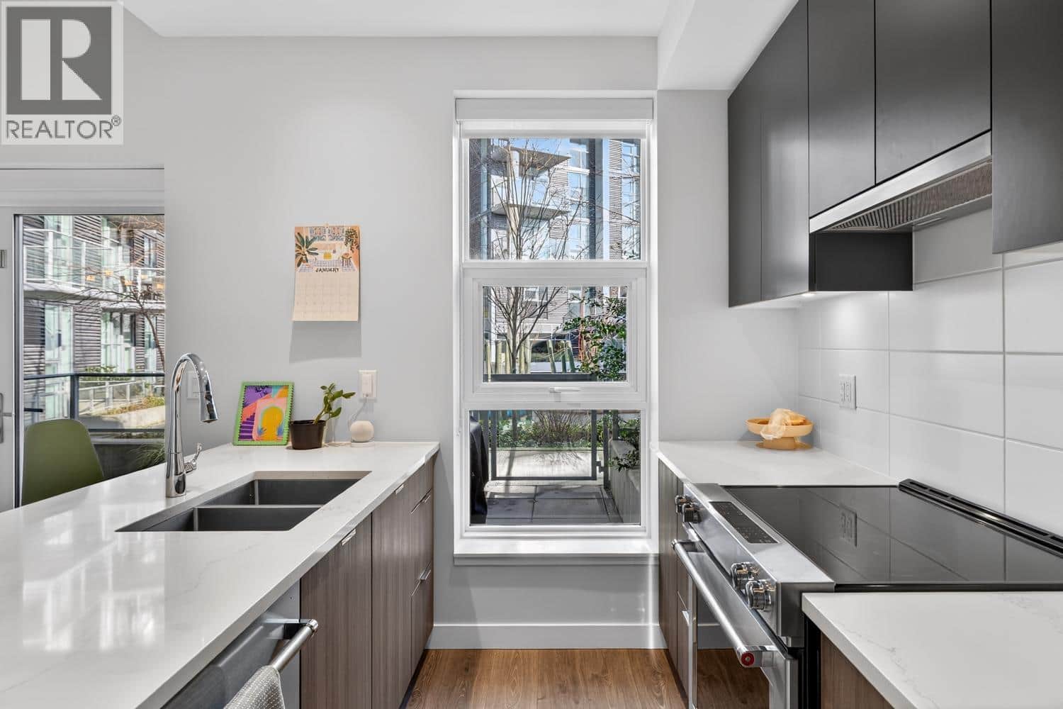 3 8693 OOLICHAN WAY - Photo 5 of 40, Vancouver, British Columbia