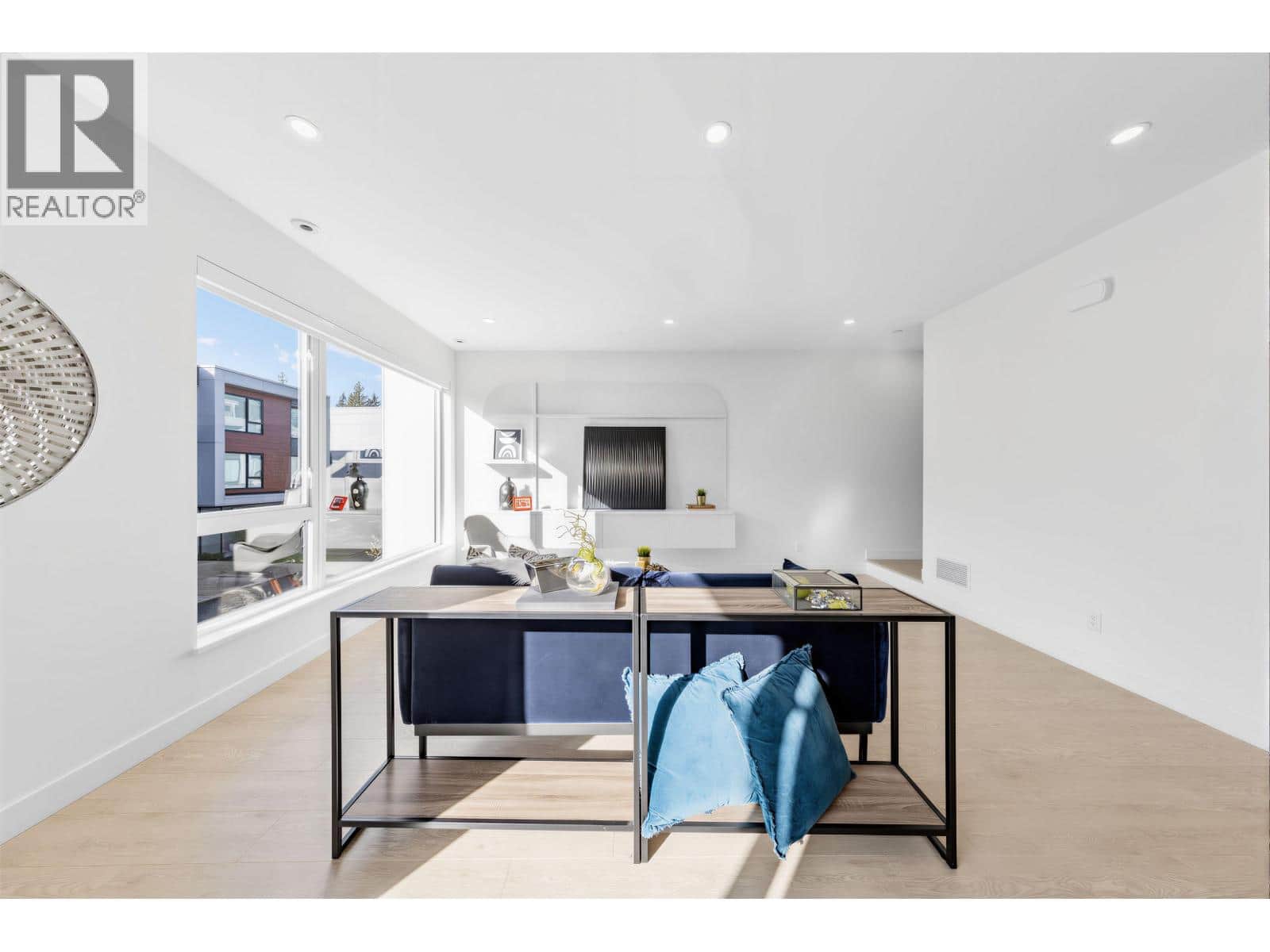 30 3597 MALSUM DRIVE - Photo 4 of 40, North Vancouver, British Columbia