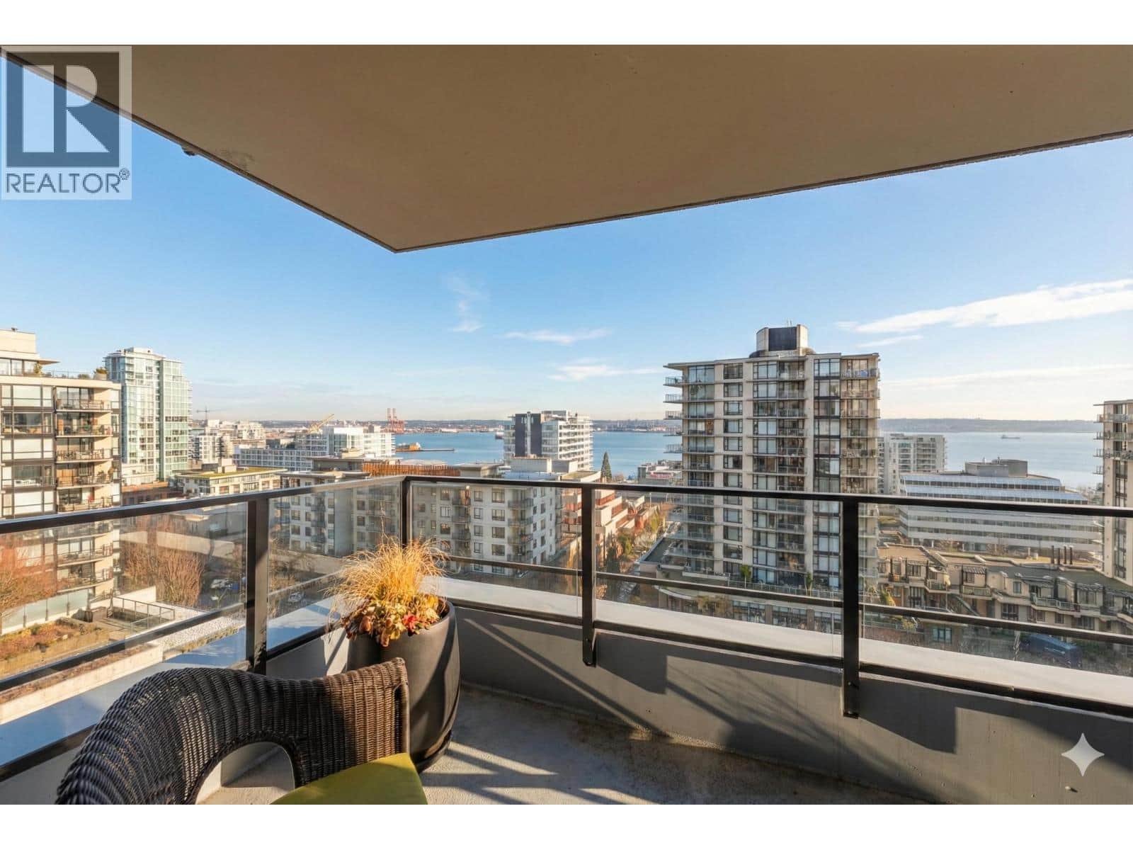 1102 151 W 2ND STREET - Photo 4 of 34, North Vancouver, British Columbia