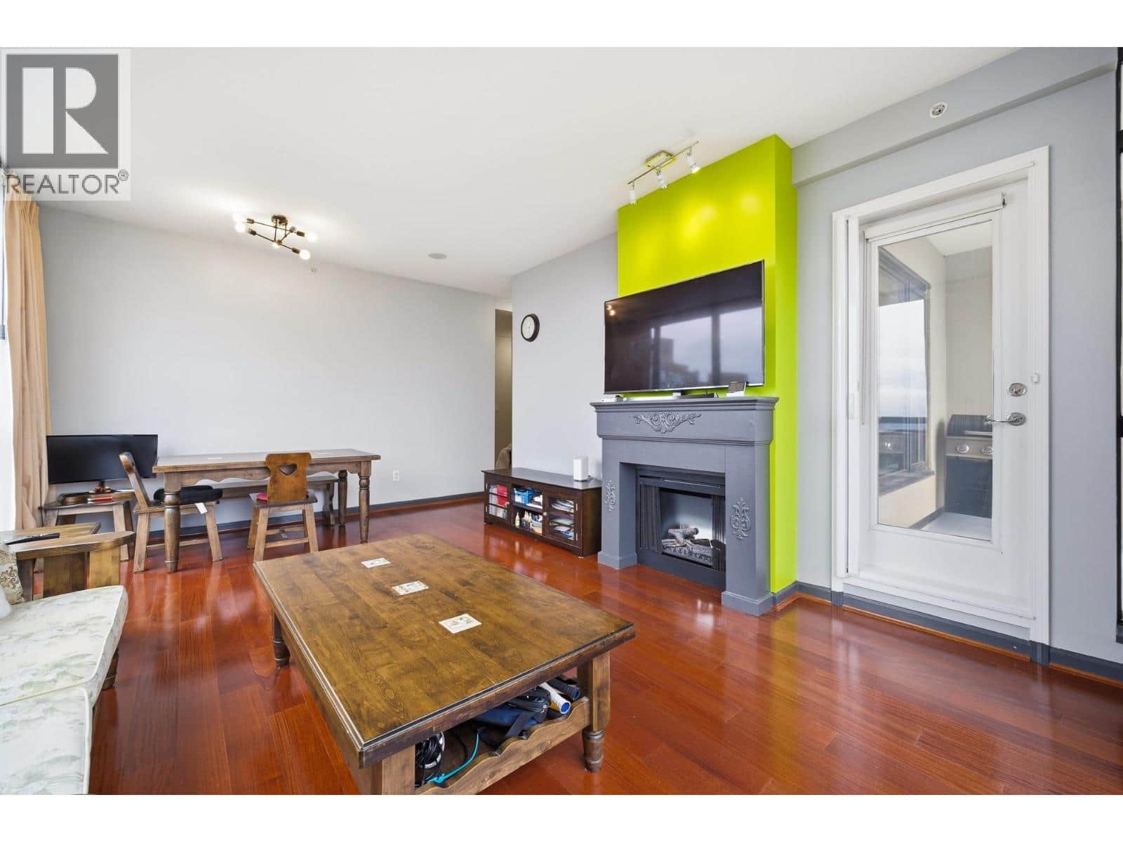 1801 6833 STATION HILL DRIVE - Photo 5 of 31, Burnaby, British Columbia